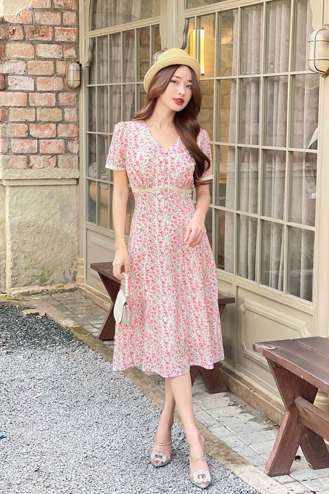 Đón gió xuân rạng rỡ cùng váy hoa nhí duyên dáng- Ảnh 4.