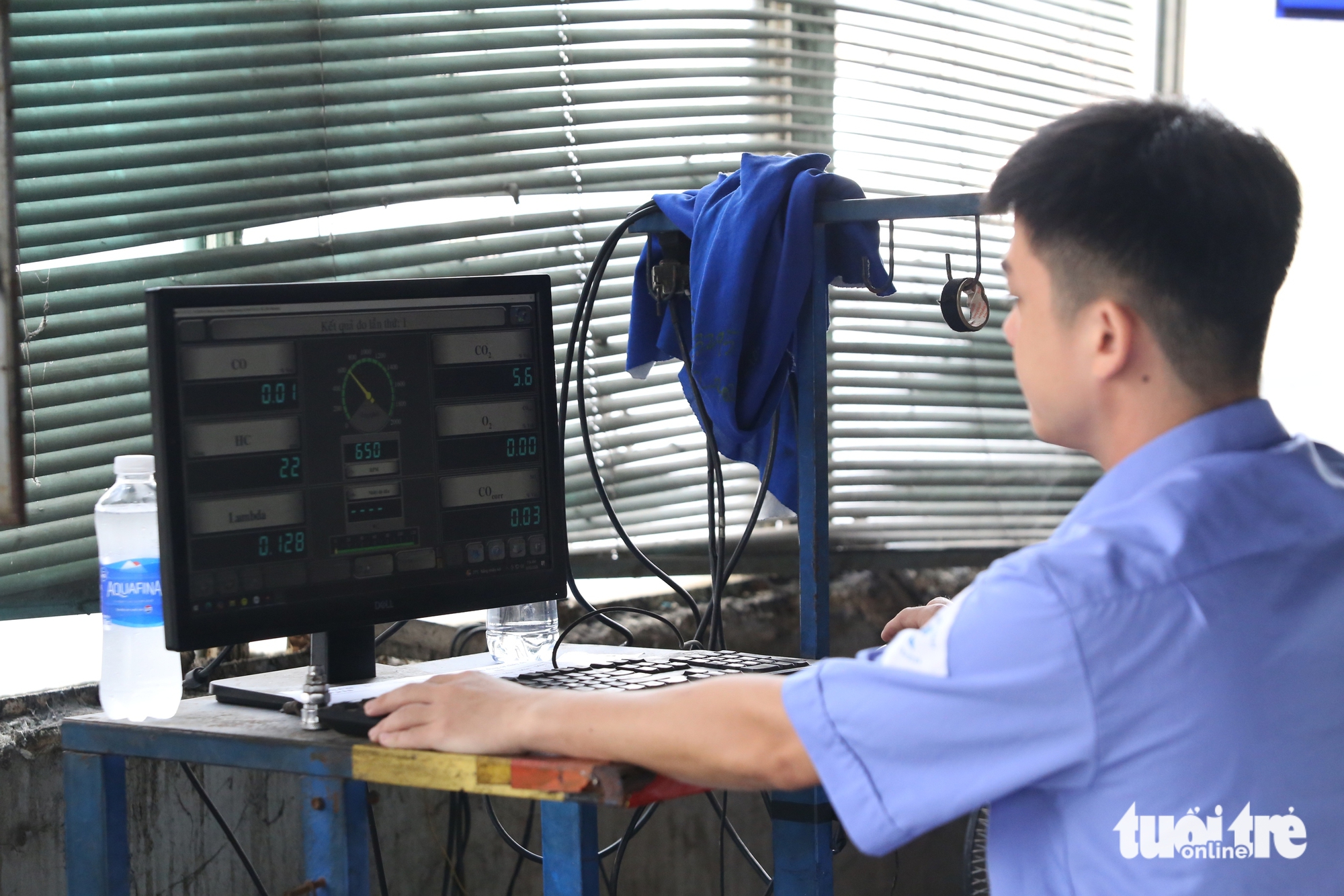 Cận cảnh quy trình kiểm tra khí thải mới khi đi đăng kiểm tại Trung tâm 50-03S 3 đăng kiểm - Ảnh 3.