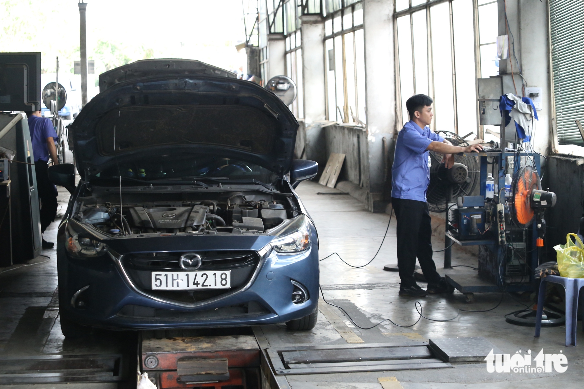 Cận cảnh quy trình kiểm tra khí thải mới khi đi đăng kiểm tại Trung tâm 50-03S 4 đăng kiểm - Ảnh 4.