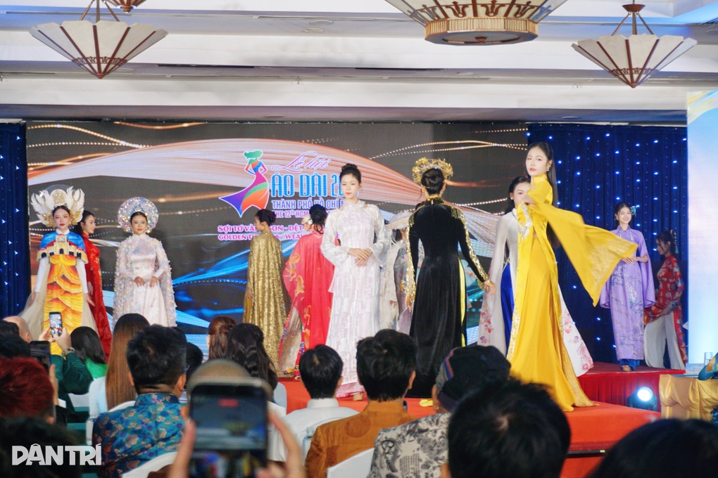 Hơn 50.000 người đăng ký đồng diễn tại Lễ hội Áo dài TPHCM lần thứ 12 - 3