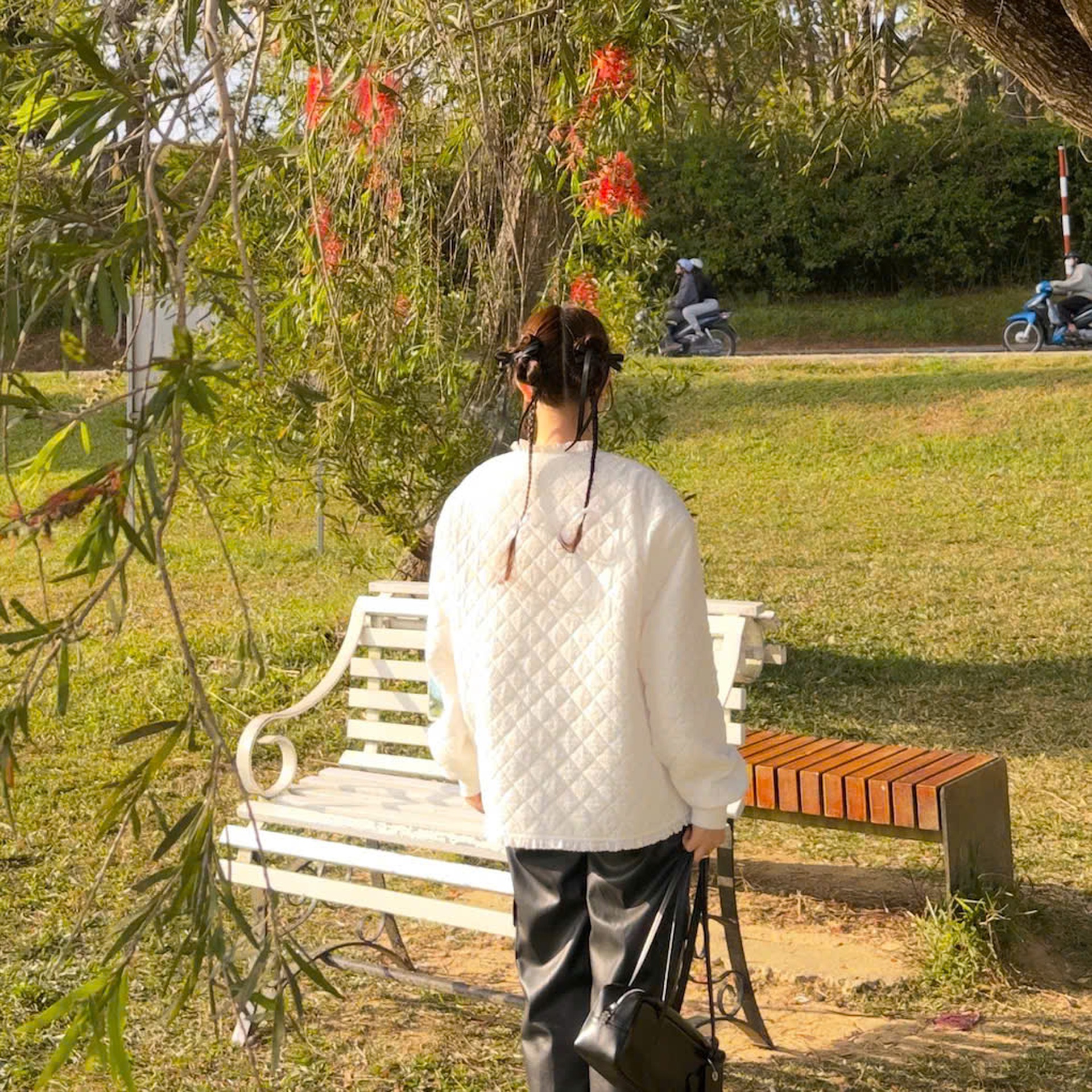 Cô gái Lâm Đồng được chồng tạo loạt kiểu tóc “nàng thơ” gây sốt - 7