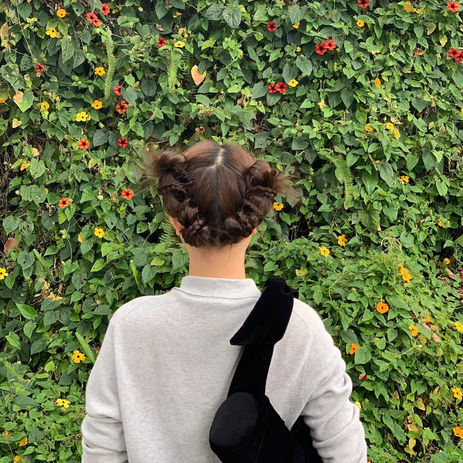 Cô gái Lâm Đồng được chồng tạo loạt kiểu tóc “nàng thơ” gây sốt - 9