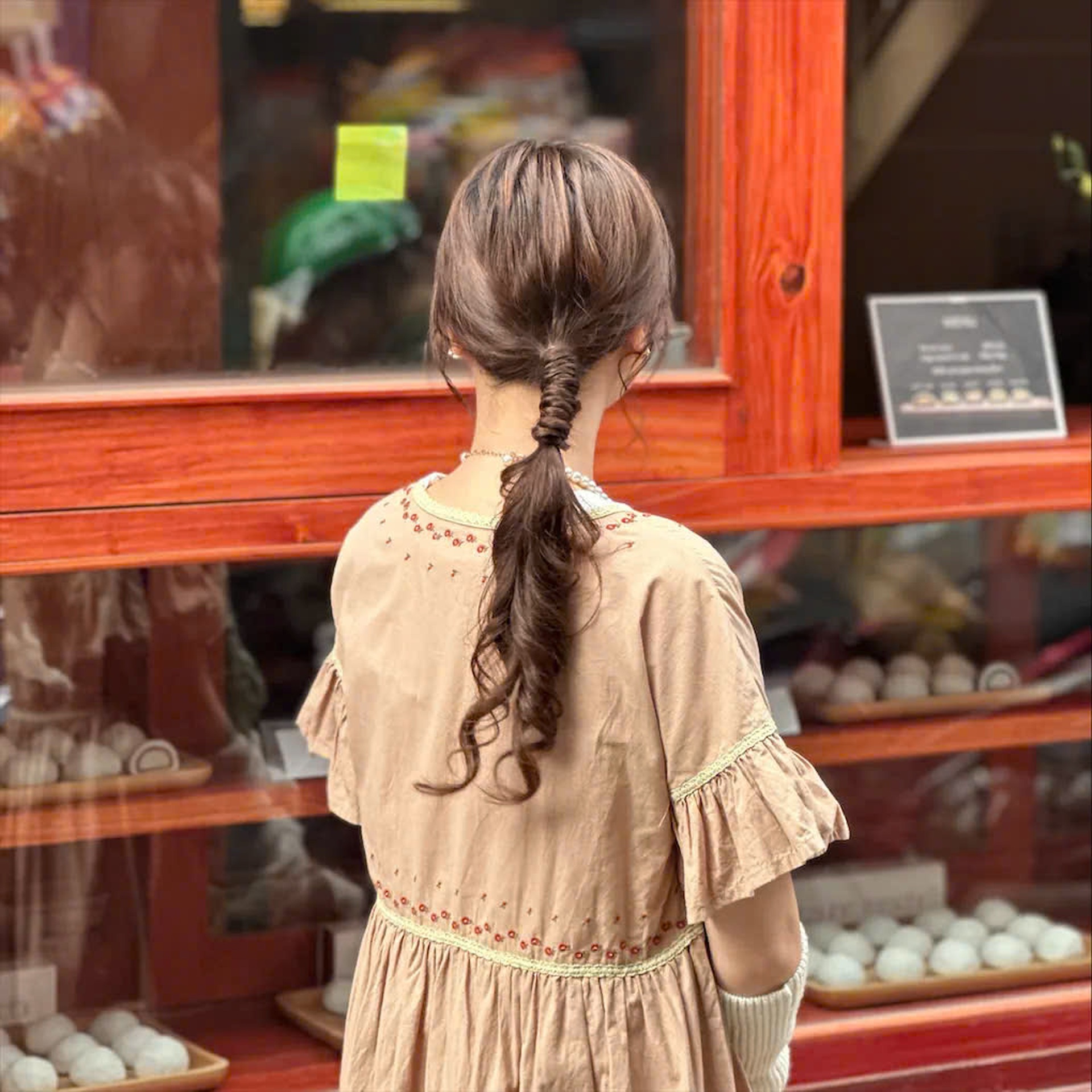 Cô gái Lâm Đồng được chồng tạo loạt kiểu tóc “nàng thơ” gây sốt - 14