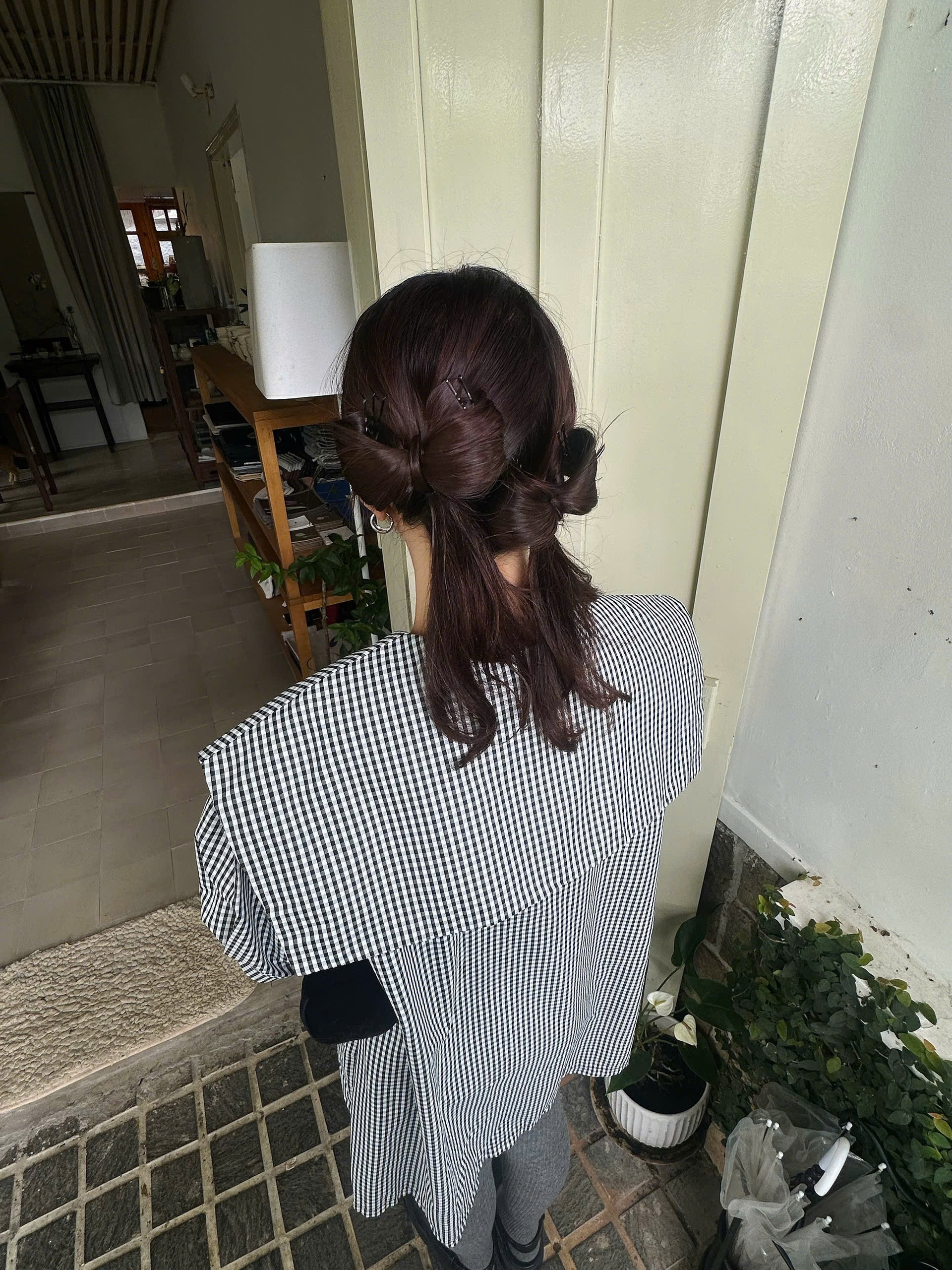 Cô gái Lâm Đồng được chồng tạo loạt kiểu tóc “nàng thơ” gây sốt - 15