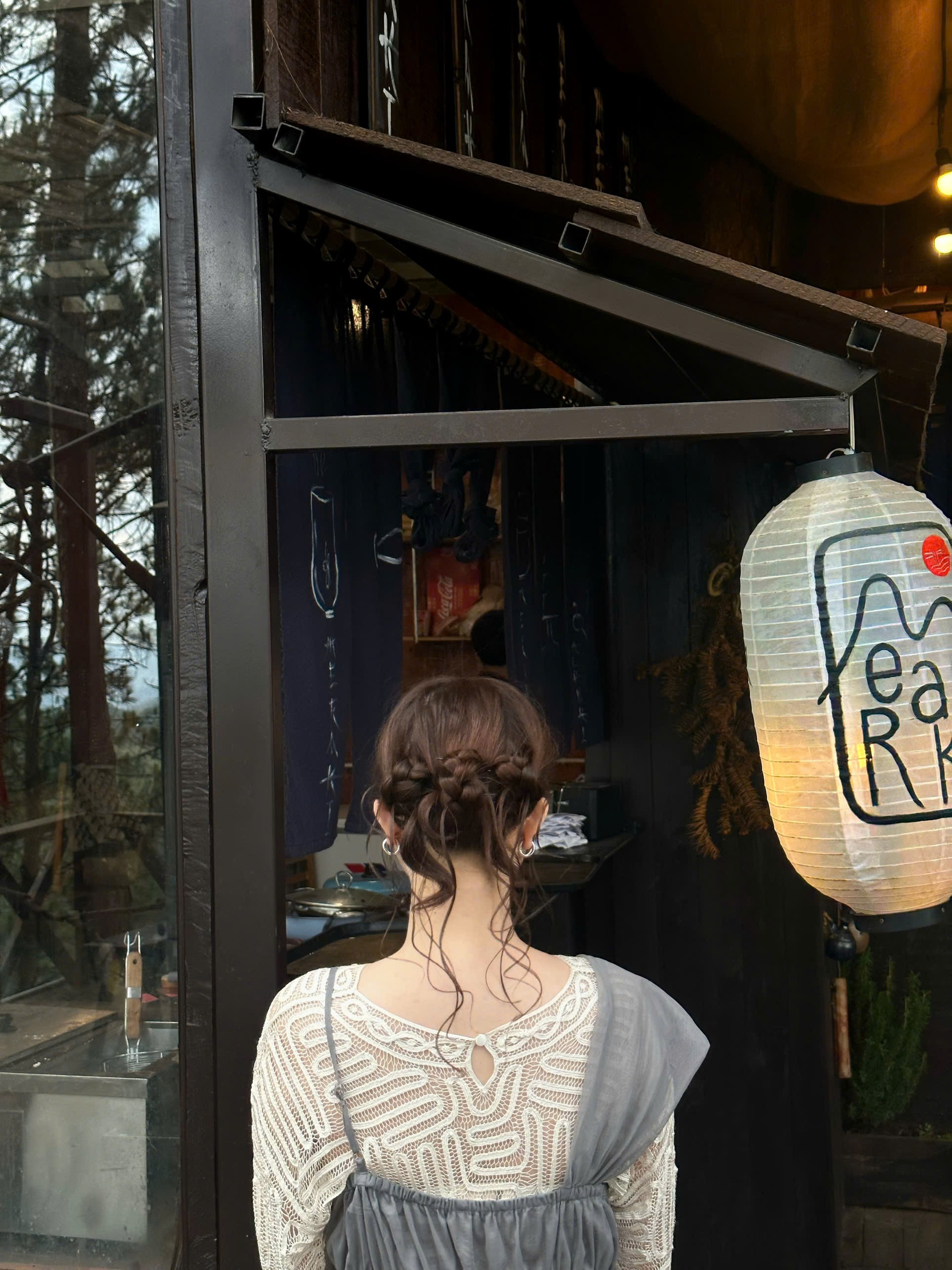 Cô gái Lâm Đồng được chồng tạo loạt kiểu tóc “nàng thơ” gây sốt - 16