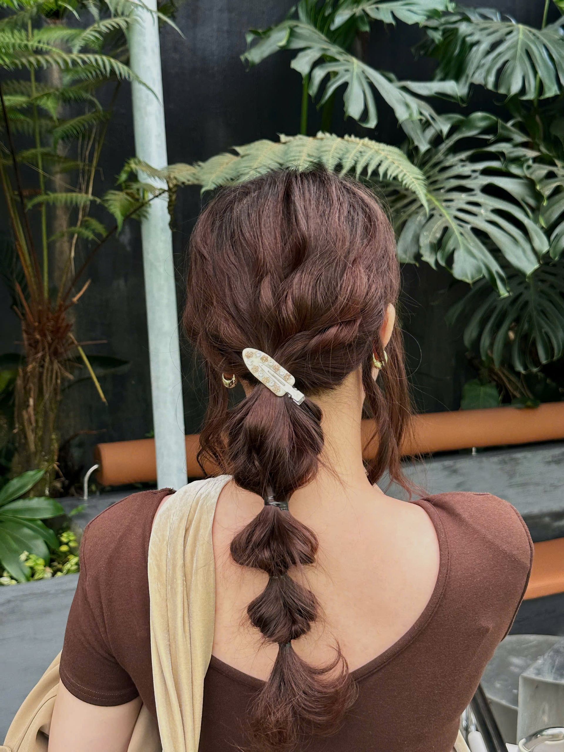 Cô gái Lâm Đồng được chồng tạo loạt kiểu tóc “nàng thơ” gây sốt - 18