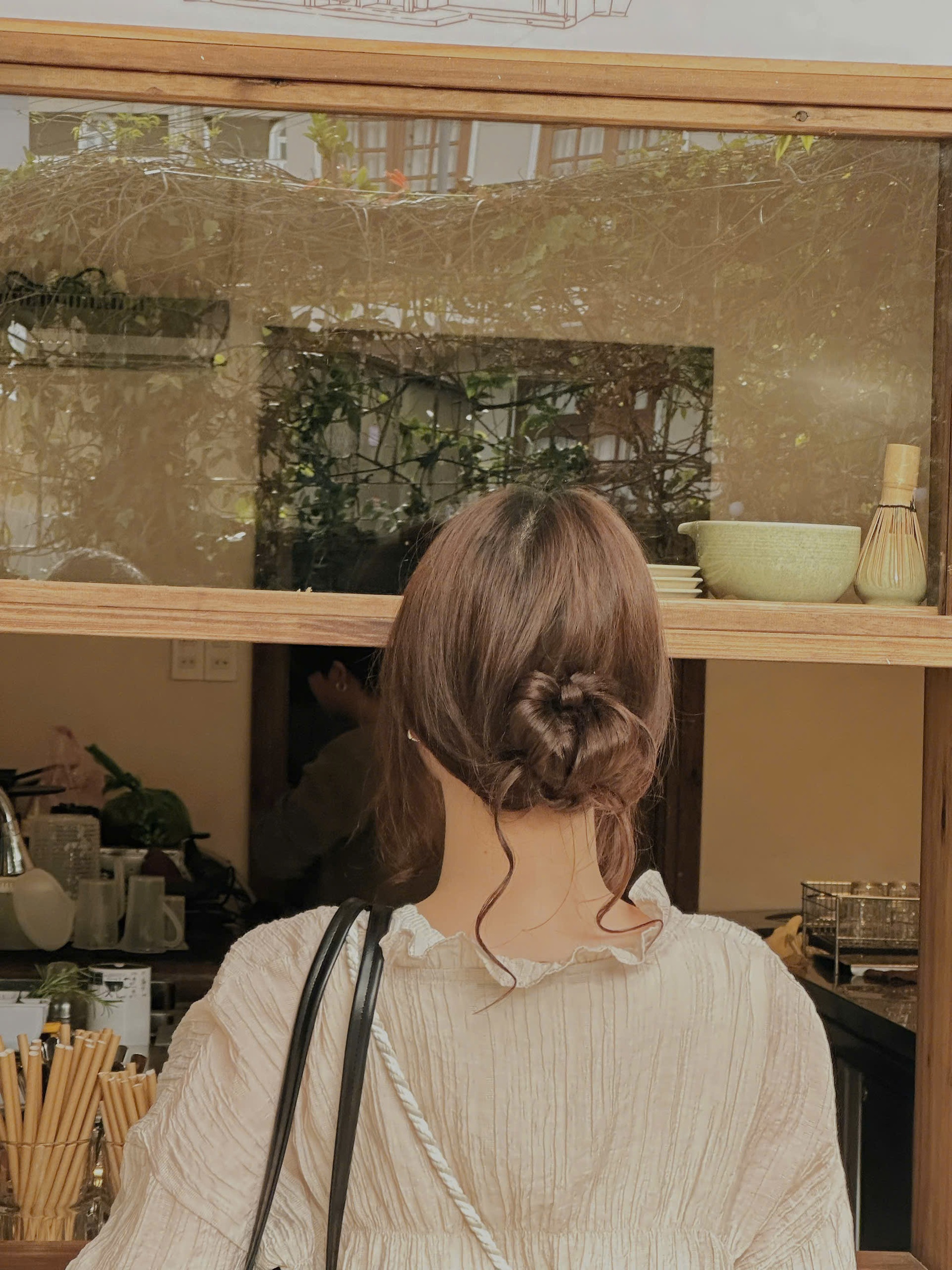 Cô gái Lâm Đồng được chồng tạo loạt kiểu tóc “nàng thơ” gây sốt - 19