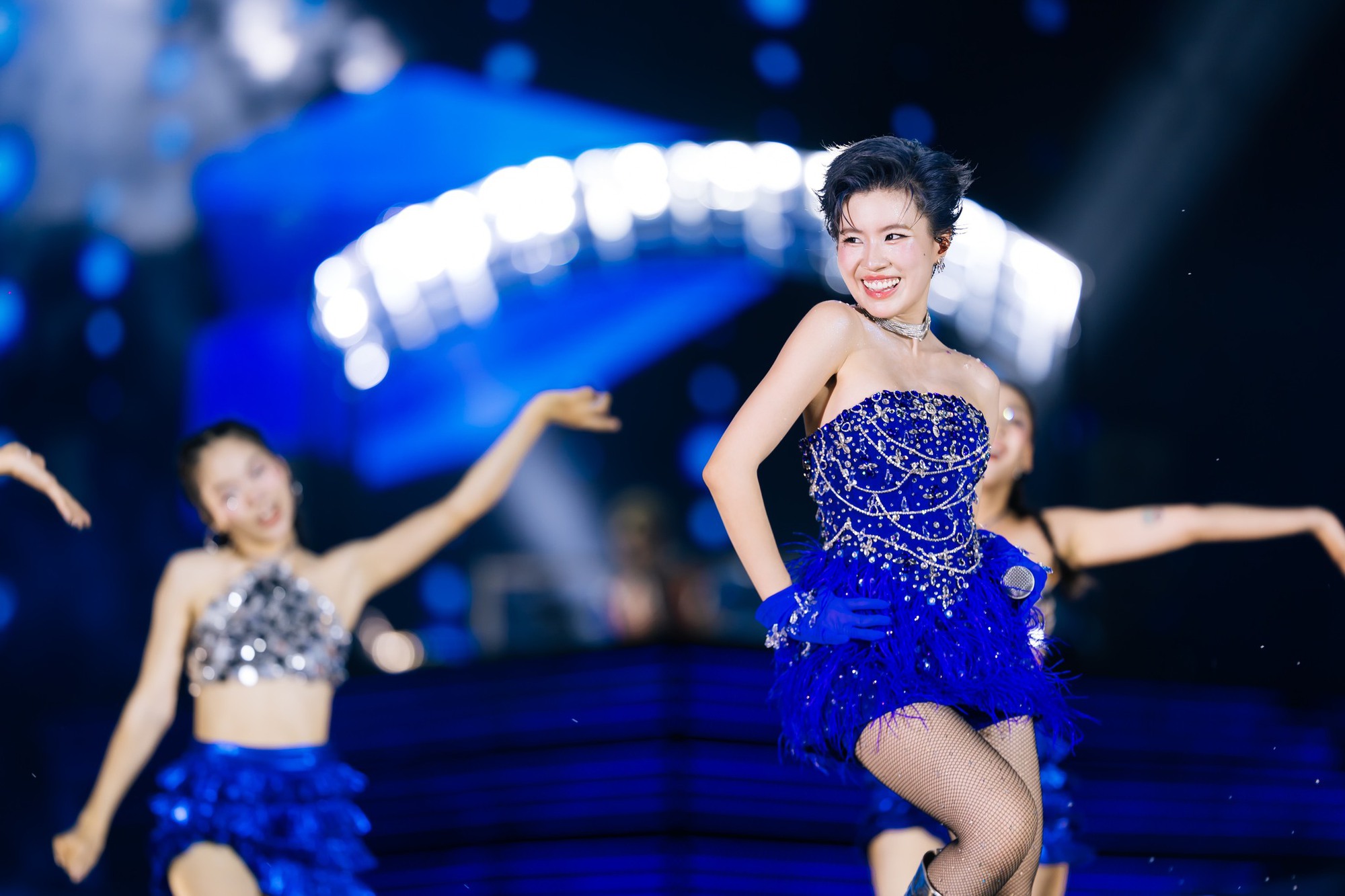 Bài hát được nghe nhiều nhất Spotify Việt Nam: Nam nghệ sĩ ra 1 bài ăn cả đời, Sơn Tùng chưa từng là đối thủ- Ảnh 4.