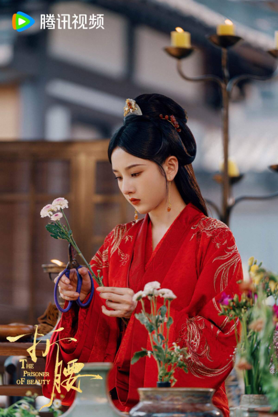 Tứ đại mỹ nhân thế hệ mới đẹp nhất Trung Quốc: Vương Sở Nhiên đỉnh miễn bàn, 1 người bị chê không xứng đáng- Ảnh 7.