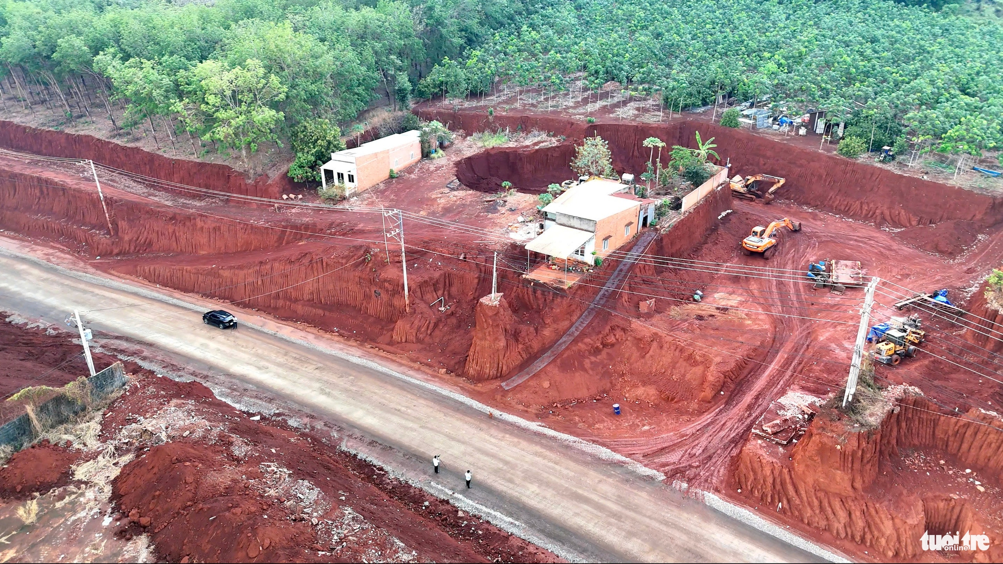 Vụ hạ cốt nền khiến nhà dân cheo leo: Ban Quản lý dự án Đồng Nai lên tiếng - Ảnh 3.