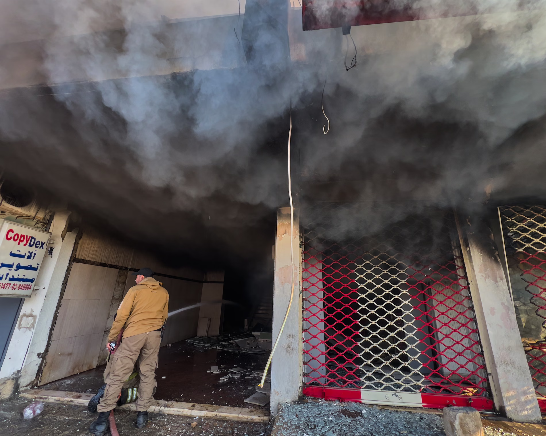 Tehran tuyên bố 'địa ngục mở cửa', ông Zelensky đề nghị hỗ trợ UAE đối phó không kích - Ảnh 3. Nga - Ảnh 4.