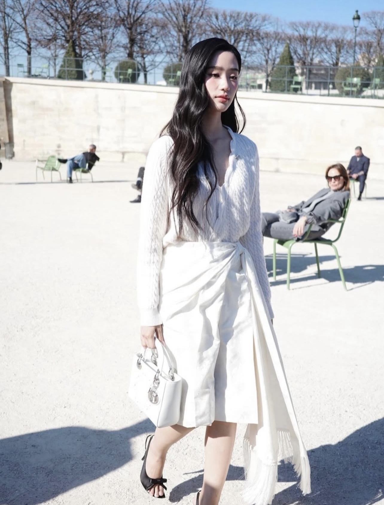 Chỉ thấy sự xinh đẹp của Jisoo tại show Dior- Ảnh 12.