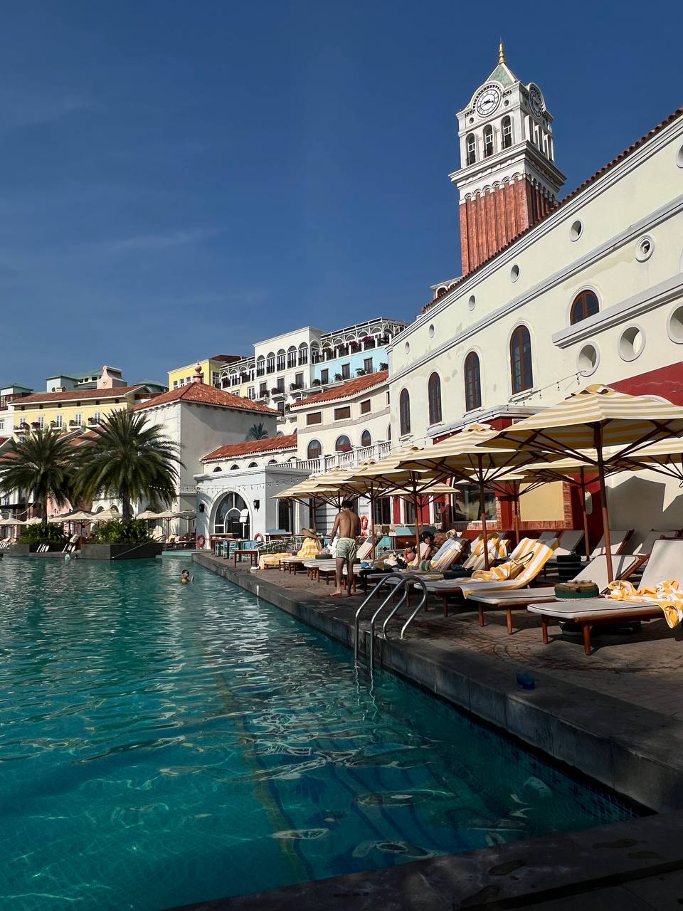 Trải nghiệm La Festa Phú Quốc: Bỏ chục triệu một đêm cho resort ngập đồ hiệu đổi lấy khoảnh khắc săn hoàng hôn điểm 10- Ảnh 2.