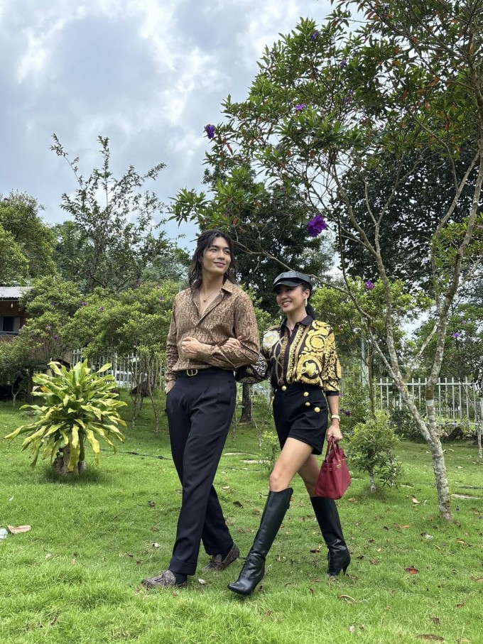 Tạo hình của Văn Mai Hương và bạn diễn Quốc Anh trong phim 'Thỏ ơi'.