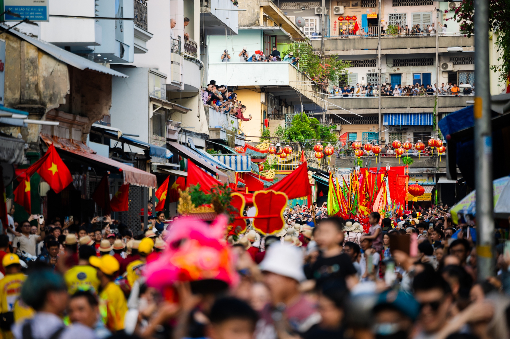 Cảnh tượng lạ ở Chợ Lớn dịp Tết Nguyên Tiêu- Ảnh 15.