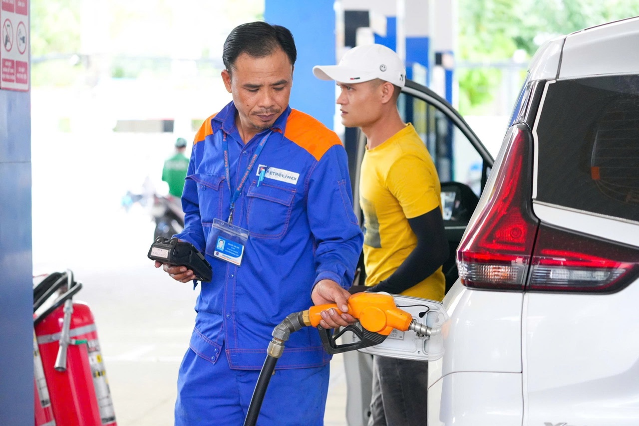 Nhiều giải pháp đảm bảo cung ứng xăng dầu, gas - Ảnh 2.