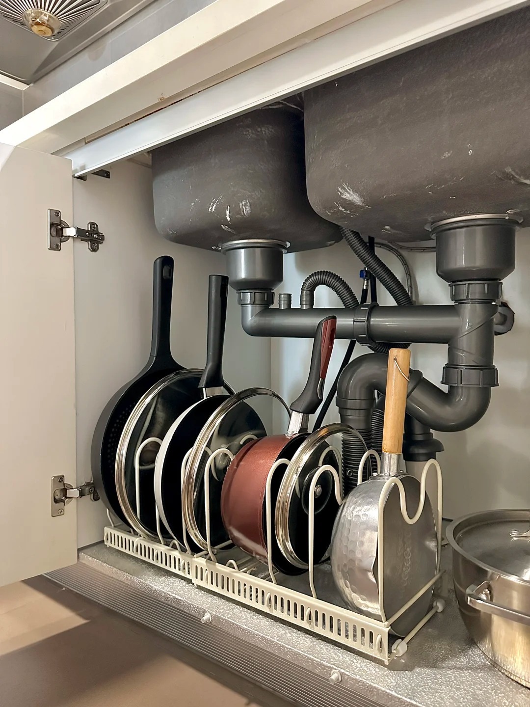 Đến nhà bạn học, tôi 