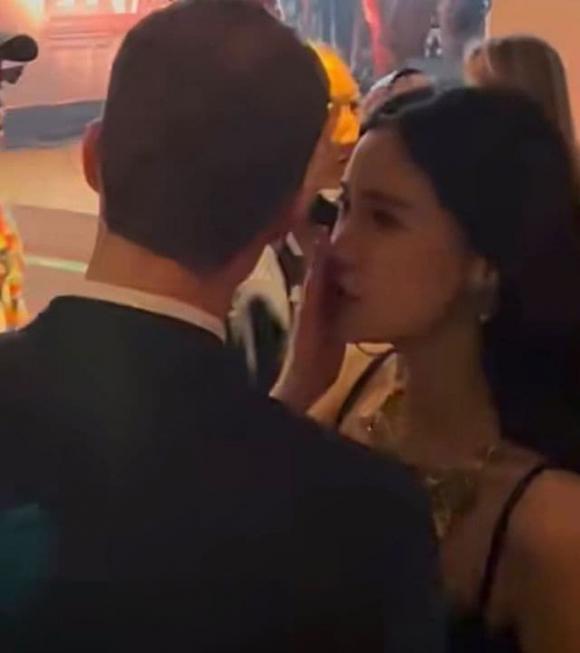 Angelababy hẹn hò “hồng hài nhi”, quyết hơn thua với Huỳnh Hiểu Minh ư?- Ảnh 5.