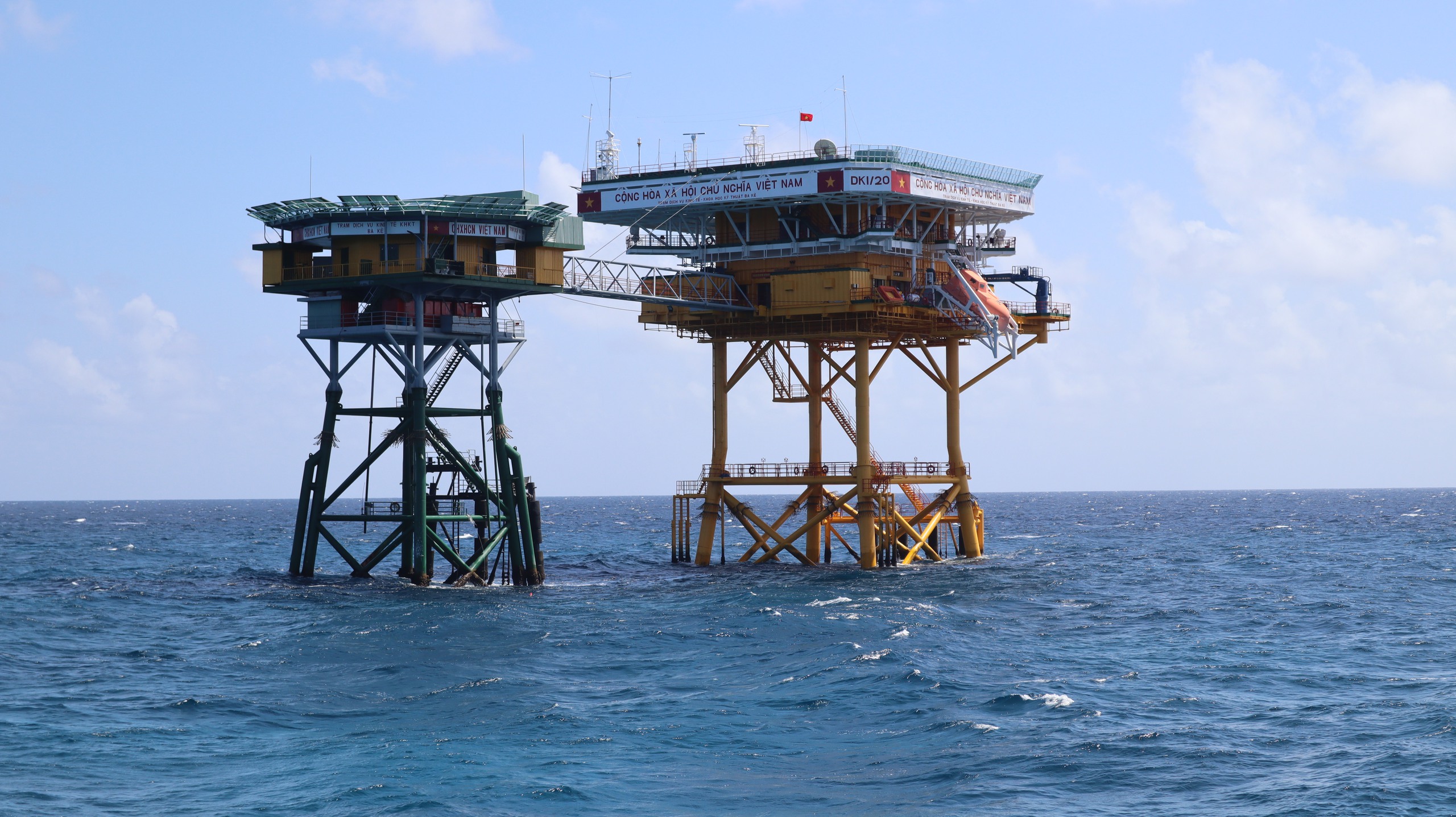 Hoàn thành bầu cử sớm giữa biển khơi, cách đất liền 580 km 2 Bầu cử Quốc hội: Hoàn thành bầu cử sớm nơi cách đất liền 580 km - Ảnh 2.