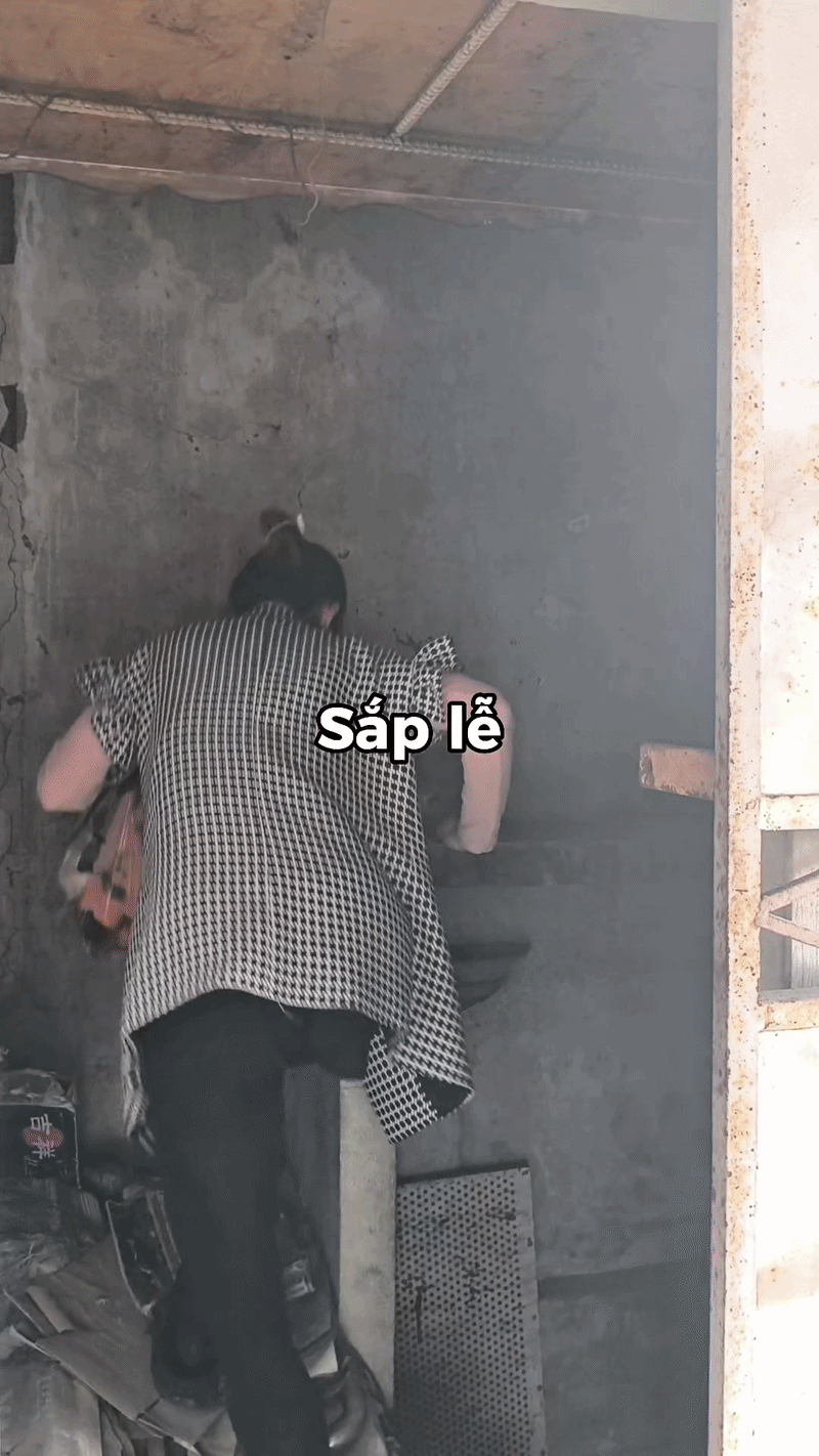 Cảnh nàng dâu thắp hương mùng 1 trong nhà phố cổ Hà Nội hút gần 6 triệu lượt xem- Ảnh 2. Cảnh nàng dâu thắp hương mùng 1 trong nhà phố cổ Hà Nội hút gần 6 triệu lượt xem- Ảnh 2.