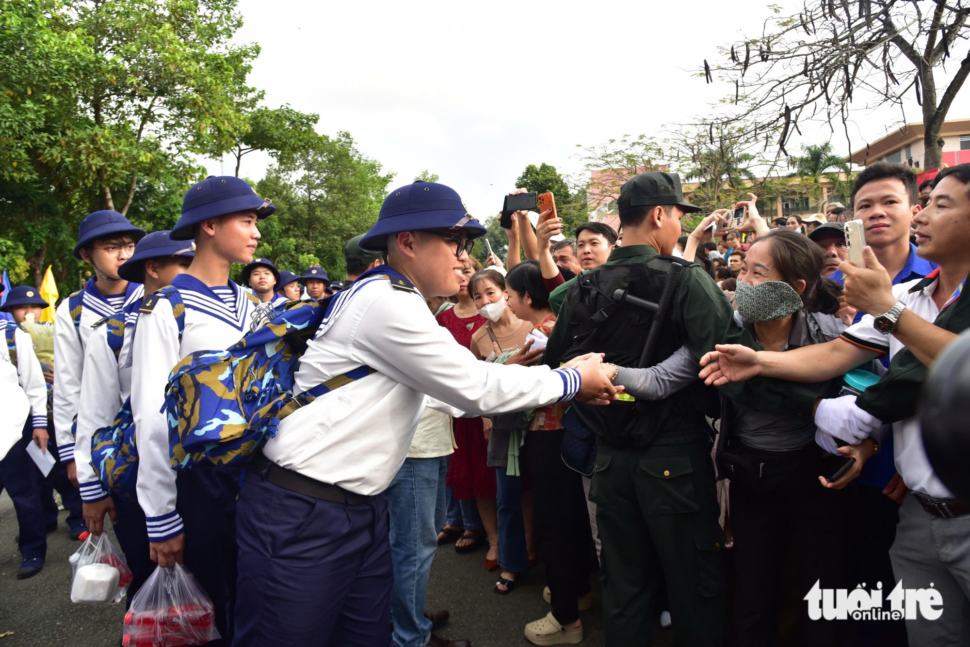 nhập ngũ - Ảnh 5.