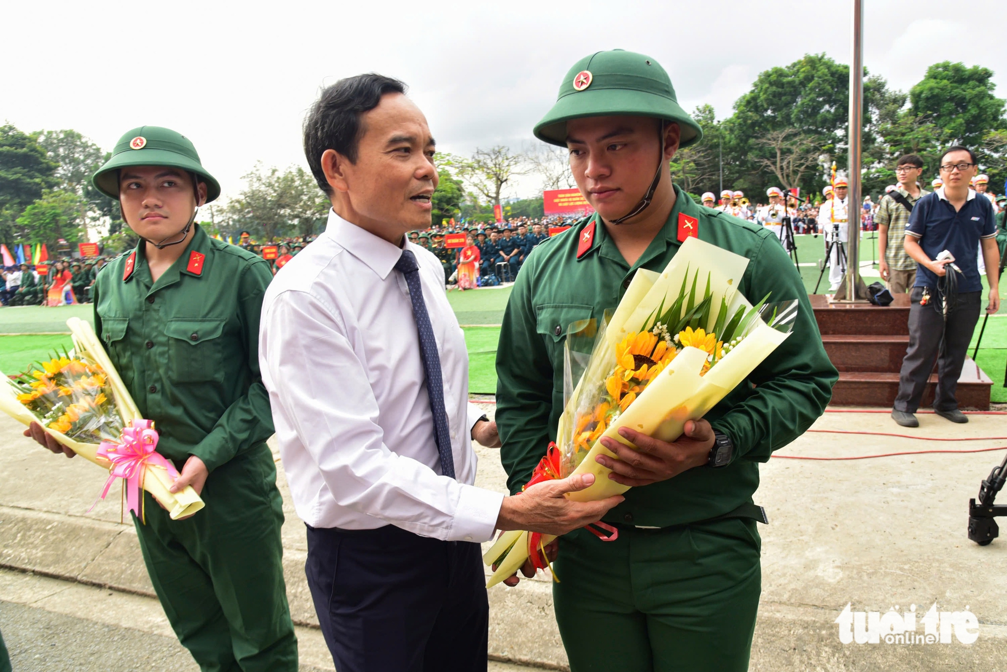 nhập ngũ - Ảnh 8.