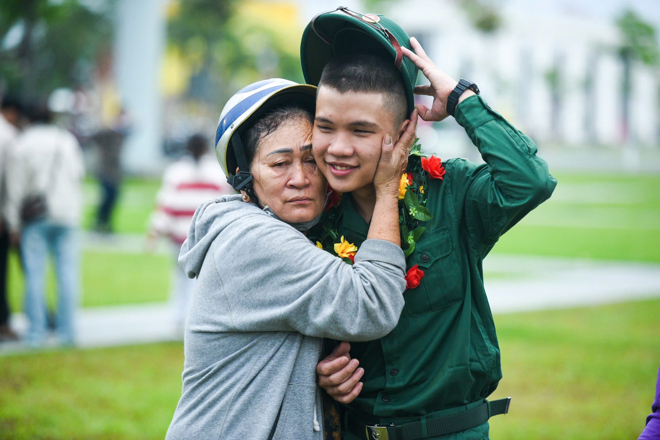 Hơn 4.600 thanh niên lên đường nhận nhiệm vụ 4 Đà Nẵng giao quân năm 2026: Hơn 4.600 thanh niên sẵn sàng nhận nhiệm vụ - Ảnh 4.