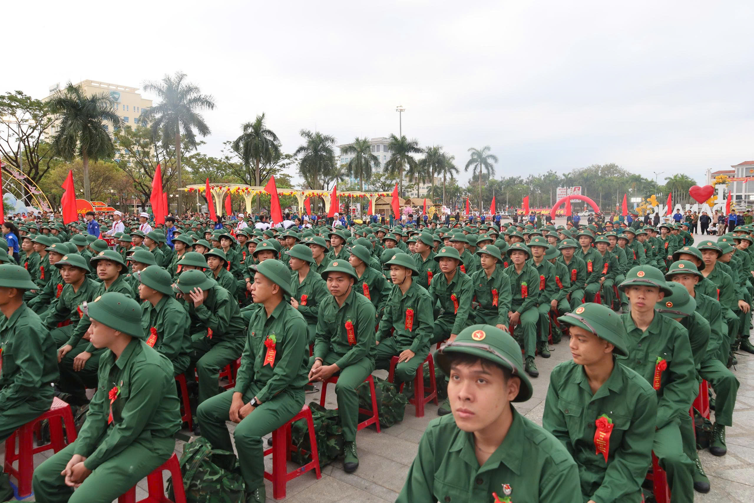 Hơn 4.600 thanh niên lên đường nhận nhiệm vụ 6 Đà Nẵng giao quân năm 2026: Hơn 4.600 thanh niên sẵn sàng nhận nhiệm vụ - Ảnh 6.