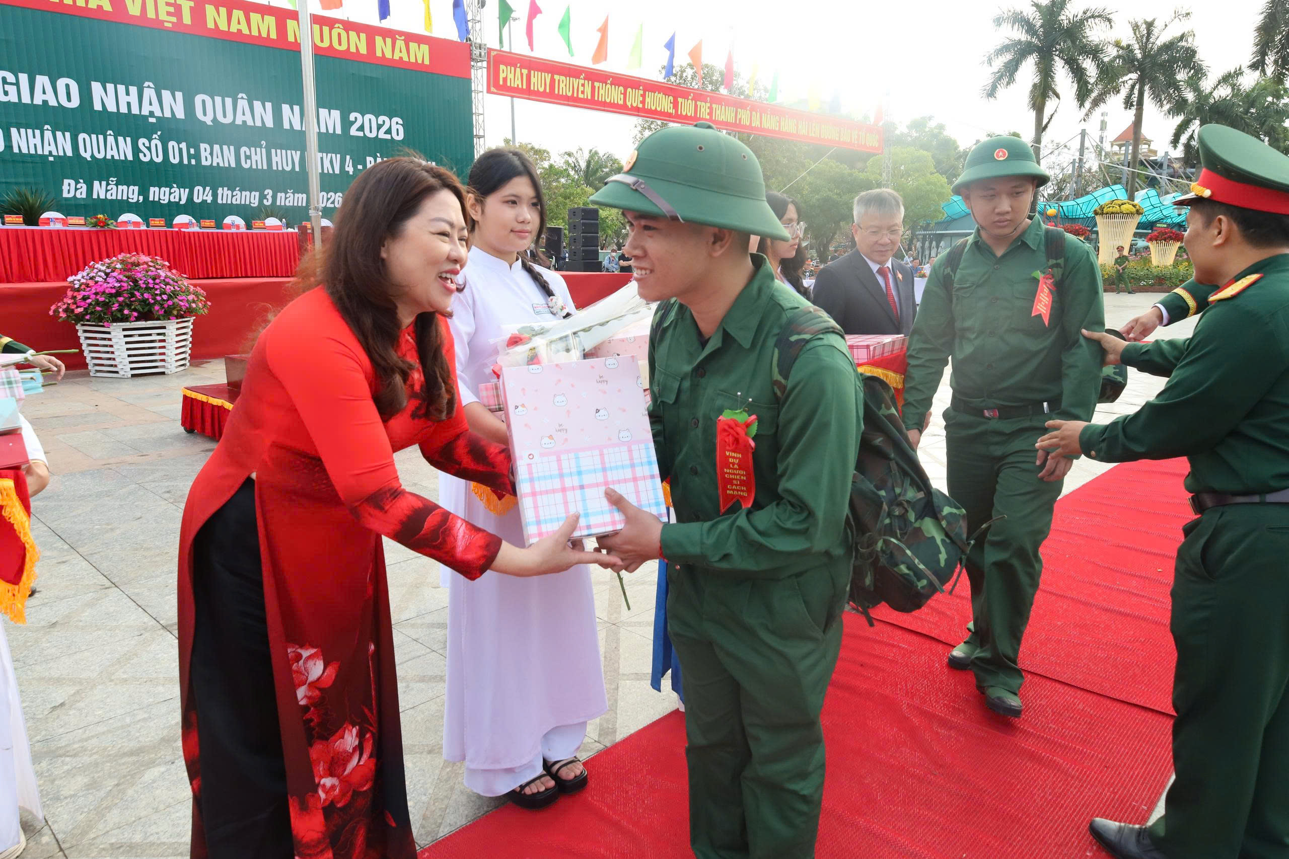 Hơn 4.600 thanh niên lên đường nhận nhiệm vụ 7 Đà Nẵng giao quân năm 2026: Hơn 4.600 thanh niên sẵn sàng nhận nhiệm vụ - Ảnh 7.