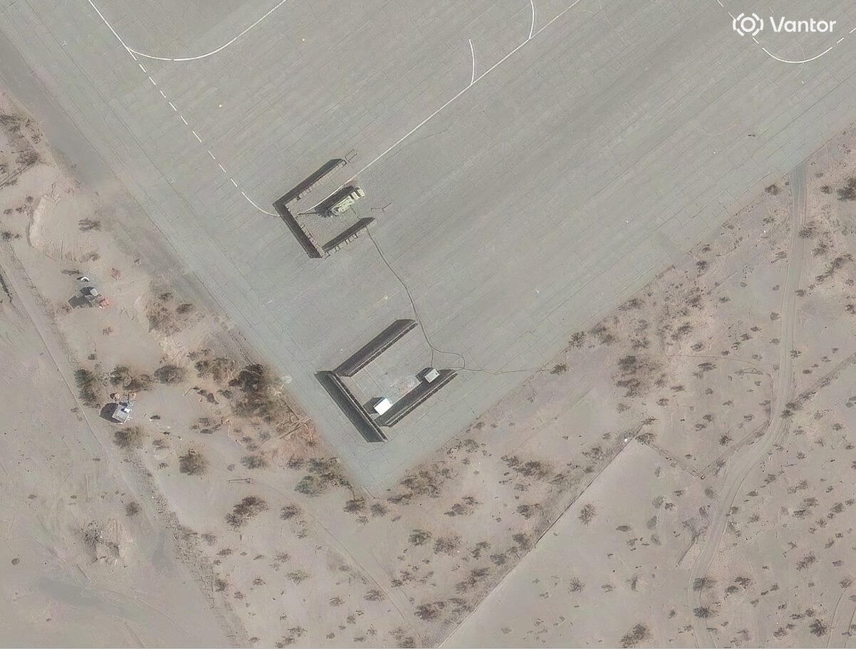 Ảnh vệ tinh phơi bày thiệt hại nghiêm trọng của Iran 7 Ảnh vệ tinh nơi trọng điểm tại Iran trước và sau khi bị Mỹ không kích - Ảnh 7.