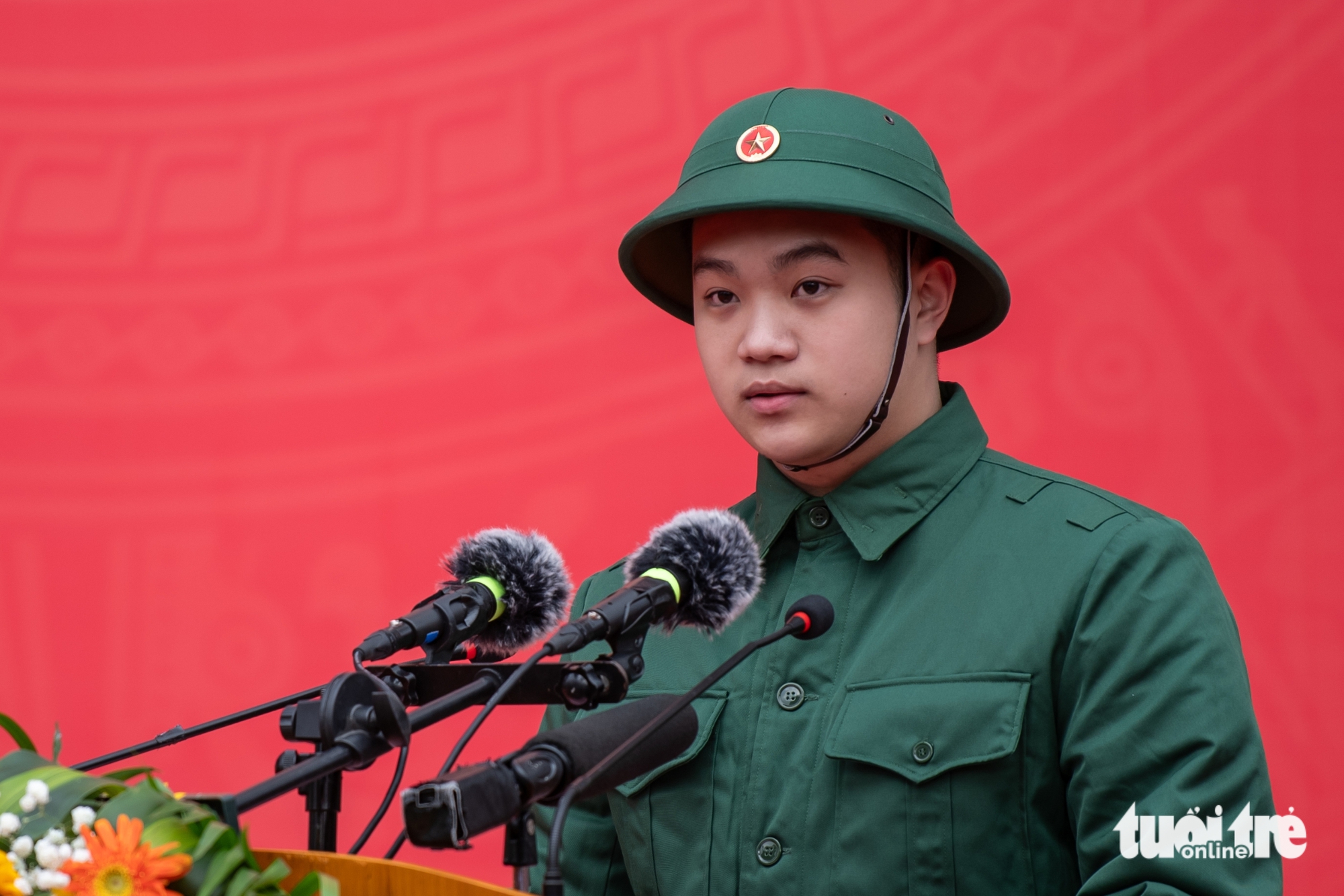 Gần 5.000 thanh niên thủ đô Hà Nội lên đường nhập ngũ 7 Gần 5.000 thanh niên thủ đô Hà Nội lên đường nhập ngũ - Ảnh 8.