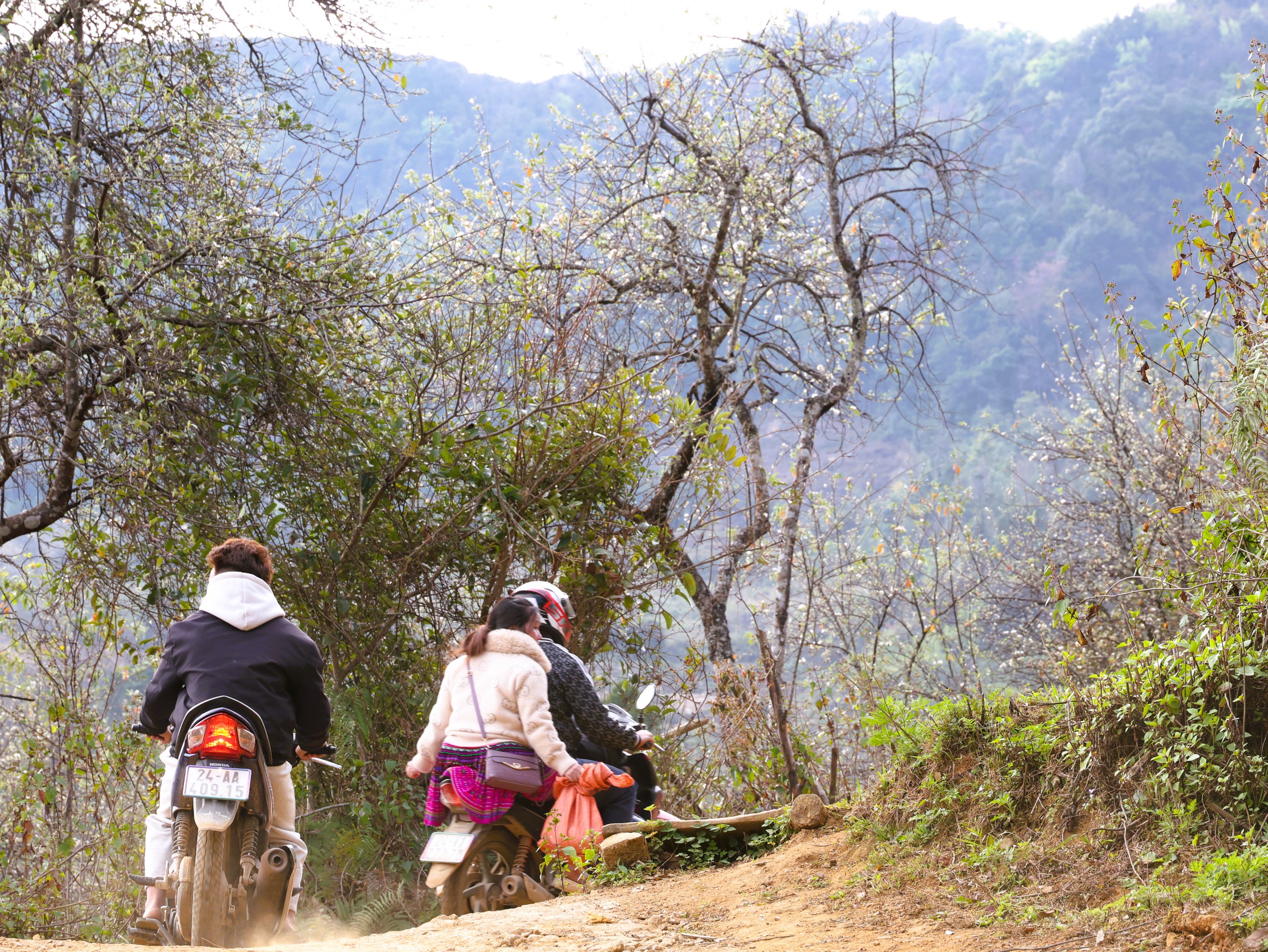 Lùng Cúng - Vùng đất bị... lãng quên? 11 Lùng Cúng - Vùng đất bị... lãng quên? - Ảnh 12.