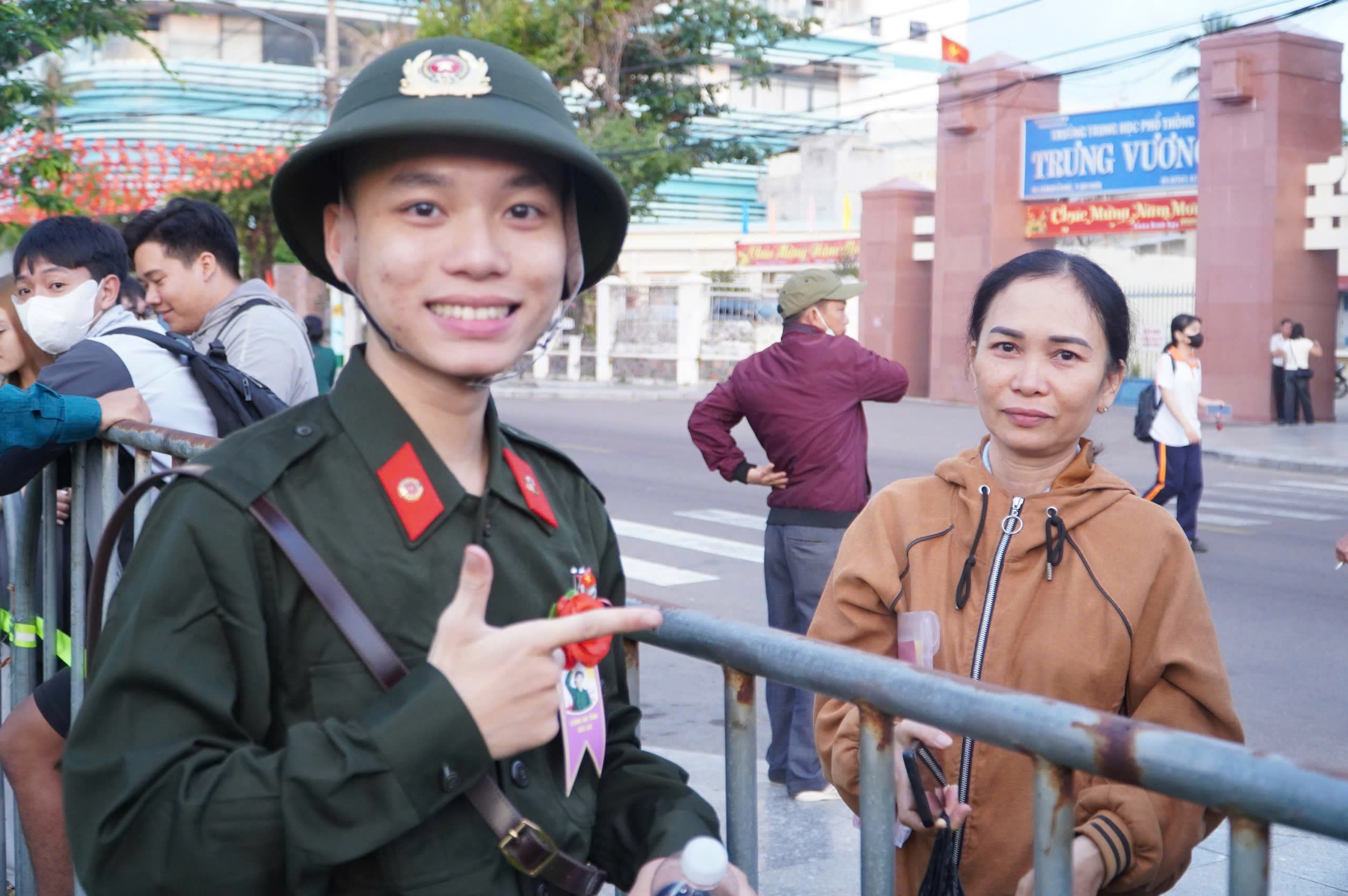 Giao nhận quân 2026: Thanh niên Gia Lai và Lâm Đồng sẵn sàng lên đường nhập ngũ - Ảnh 5. Giao nhận quân 2026: Thanh niên Gia Lai và Lâm Đồng sẵn sàng lên đường nhập ngũ - Ảnh 5.