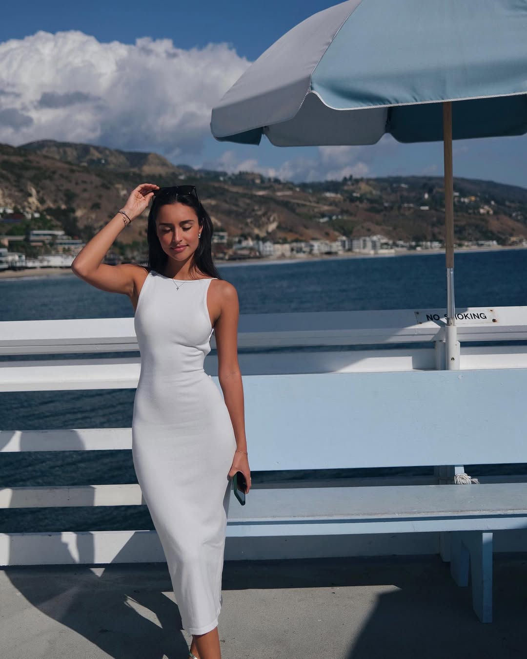 Cô dâu hot nhất toàn cầu ngồi siêu xe 300 tỷ về dinh: Mặt thiên thần body ác quỷ, mặc đẹp đến nỗi mỗi khung hình đều hóa bìa magazine- Ảnh 17.