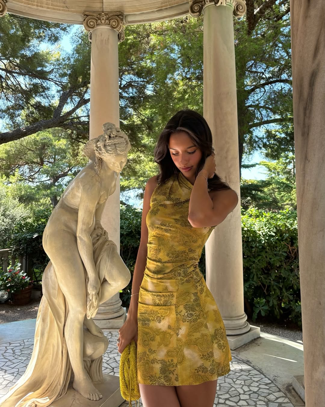 Cô dâu hot nhất toàn cầu ngồi siêu xe 300 tỷ về dinh: Mặt thiên thần body ác quỷ, mặc đẹp đến nỗi mỗi khung hình đều hóa bìa magazine- Ảnh 20.