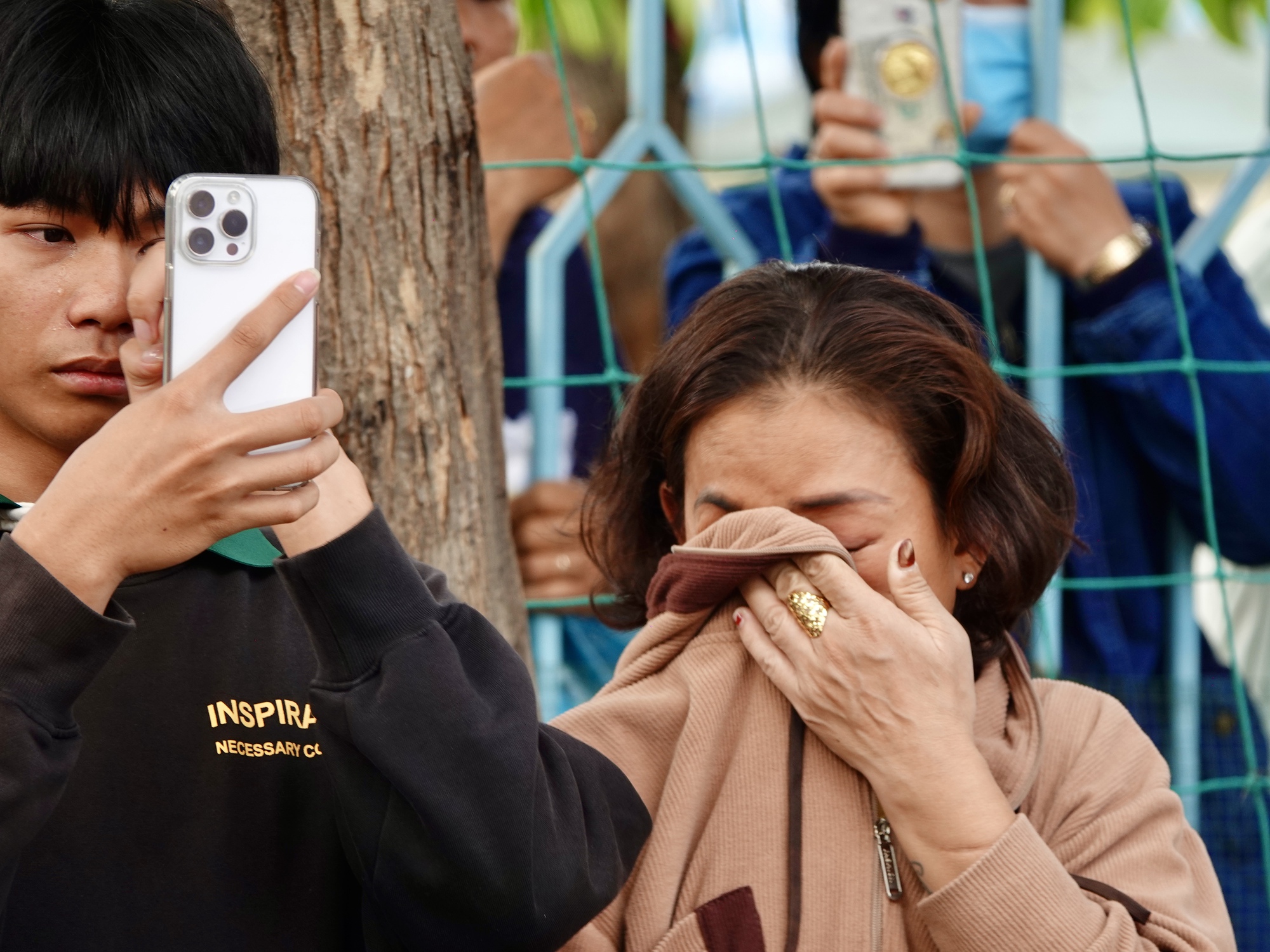 Những khoảnh khắc xúc động trong ngày hội tòng quân: Lá thư tay của mẹ và những cái ôm siết chặt tiếp thêm sức mạnh cho hàng nghìn tân binh- Ảnh 30.