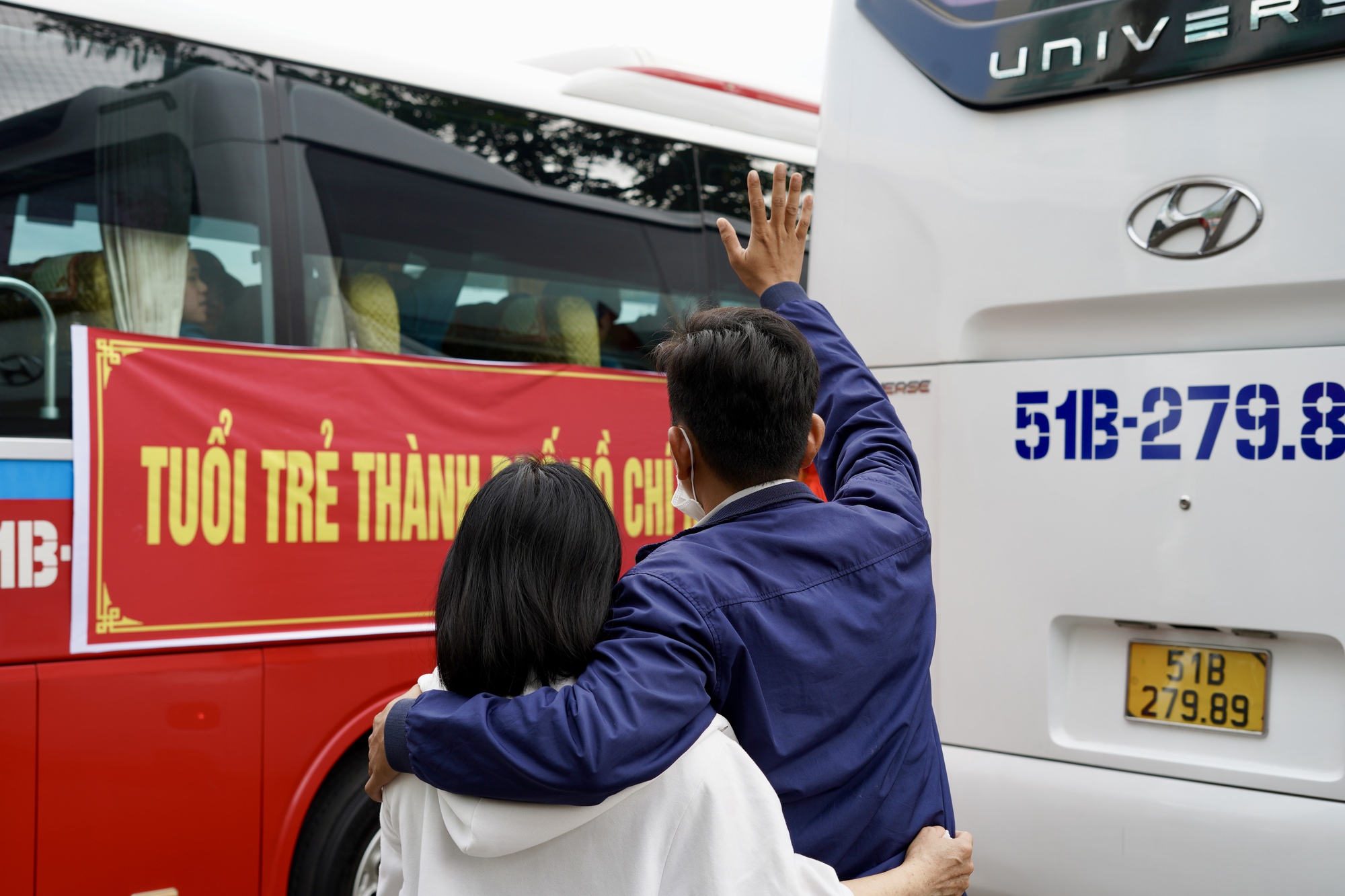 Những khoảnh khắc xúc động trong ngày hội tòng quân: Lá thư tay của mẹ và những cái ôm siết chặt tiếp thêm sức mạnh cho hàng nghìn tân binh- Ảnh 41.