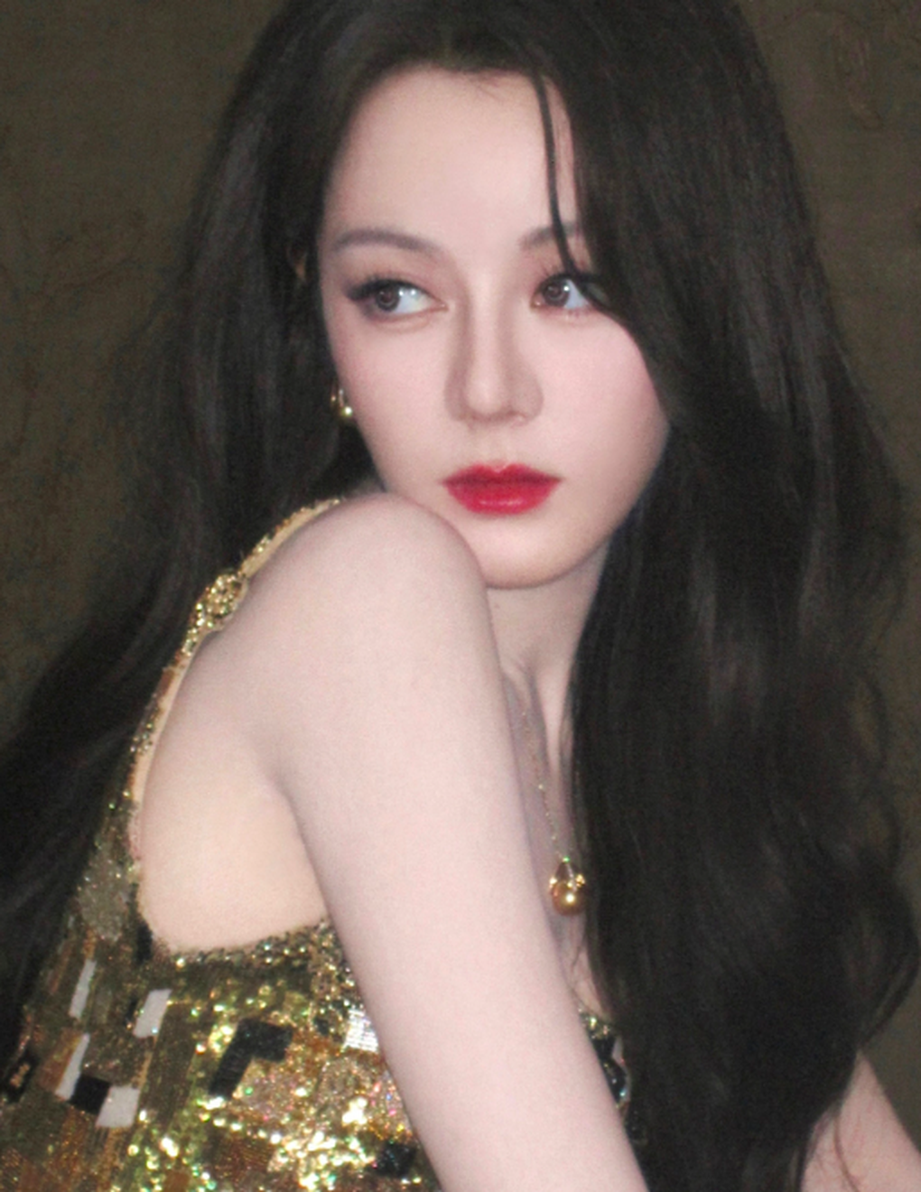 Nghi vấn mỹ nhân Tân Cương Địch Lệ Nhiệt Ba mắc kẹt tại Dubai - 2