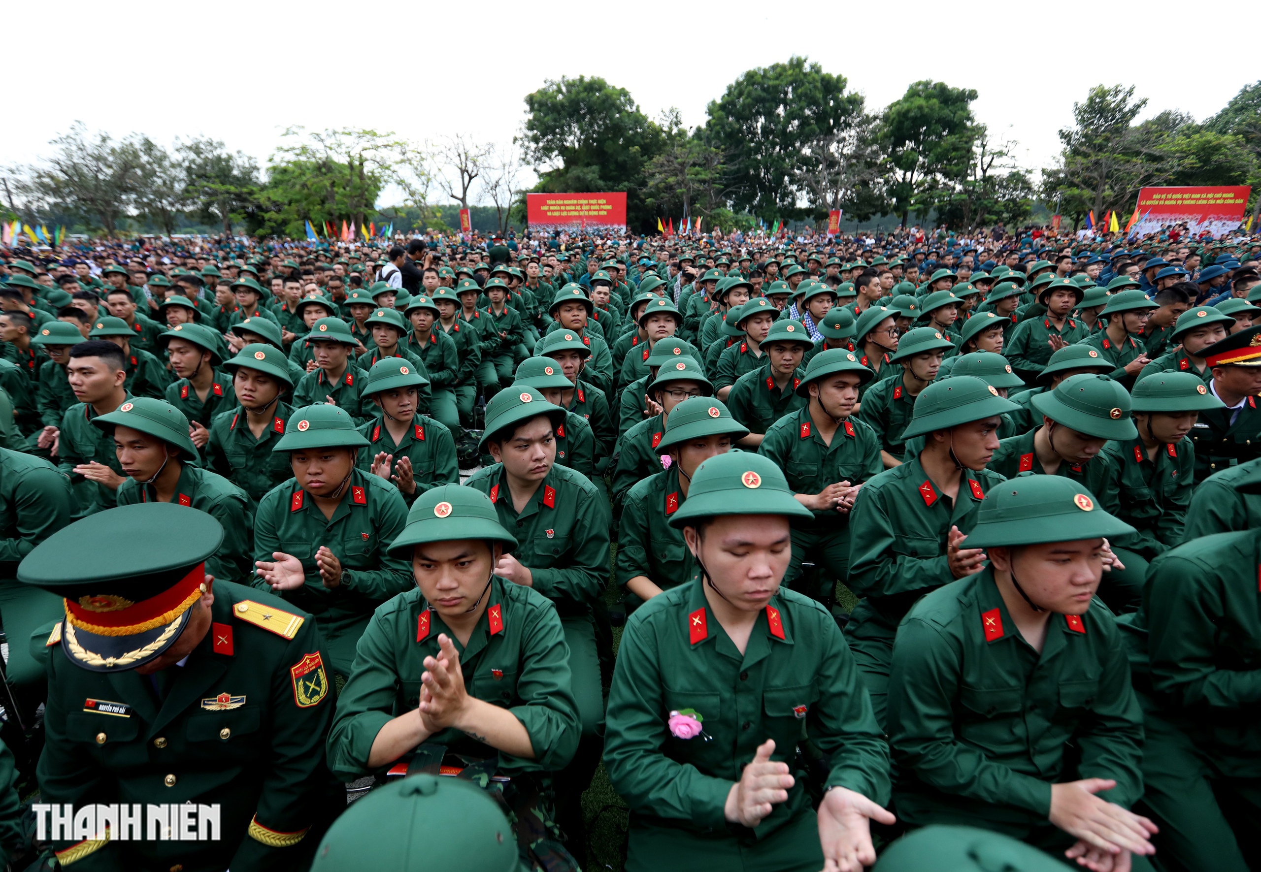 Hơn 9.000 thanh niên TP.HCM lên đường nhập ngũ - Ảnh 2.