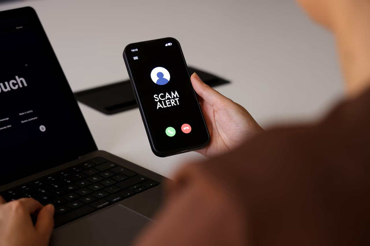 Nhận được cuộc gọi mà đầu bên kia không nói gì, đừng có cúp máy: Bằng mọi giá phải “tuyệt đối im lặng