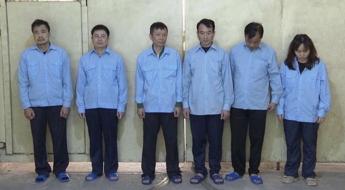 Hai cựu Chủ tịch phường nhận hối lộ 