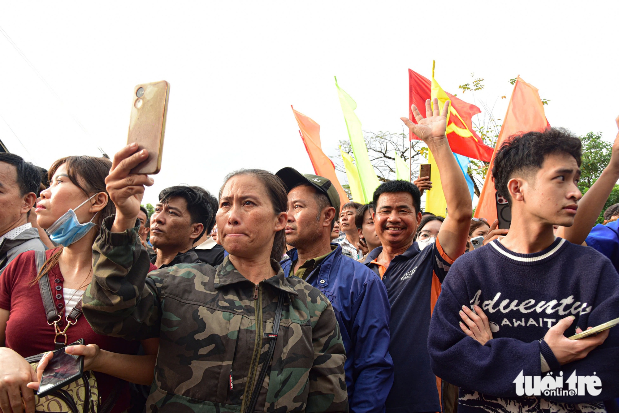 Những khoảnh khắc xúc động trong ngày tiễn quân lên đường nhập ngũ ở TP.HCM 4 Những khoảnh khắc xúc động
trong ngày tiễn quân lên đường nhập ngũ ở TP.HCM - Ảnh 4.