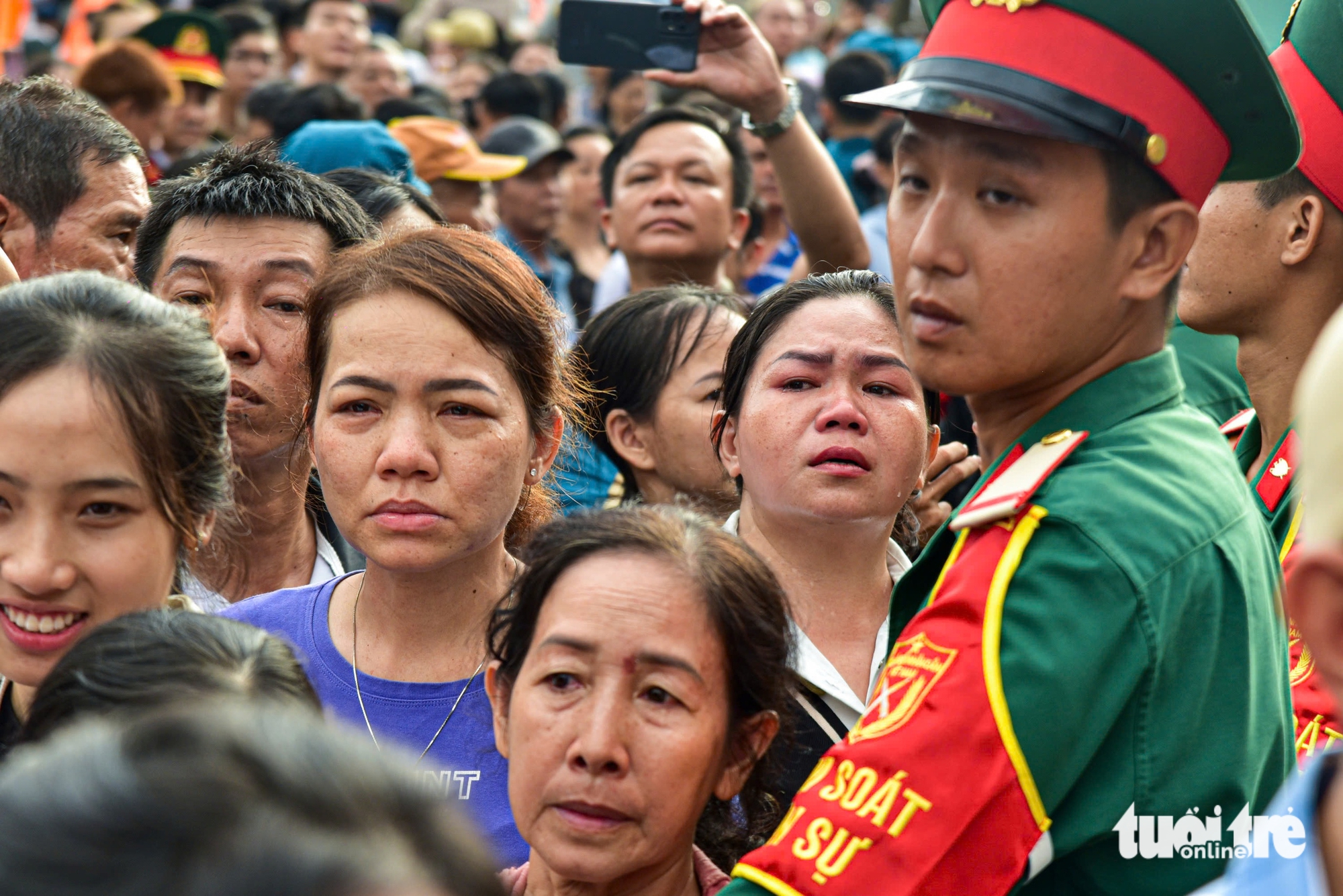 Những khoảnh khắc xúc động trong ngày tiễn quân lên đường nhập ngũ ở TP.HCM 6 nhập ngũ - Ảnh 6.
