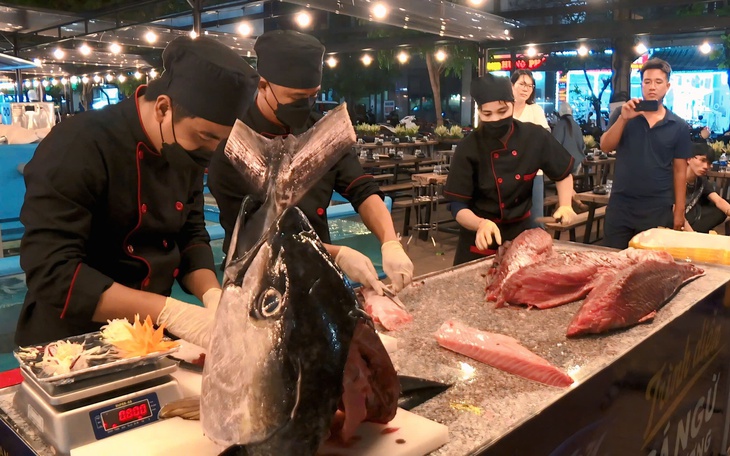 Giá sầu riêng neo cao, bất ngờ với hàng 'VIP' Musang King - Ảnh 2.