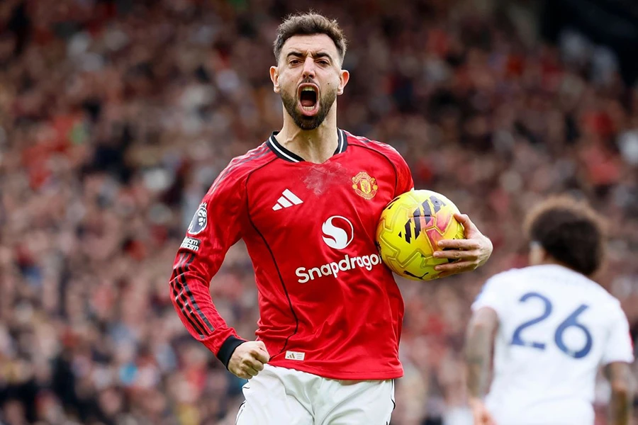 Bruno Fernandes là bản hợp đồng tốt nhất của MU thời hậu Sir Alex Ferguson. ẢNH: MIRROR/GETTY bruno-fernandes-o-lai-mu.jpg