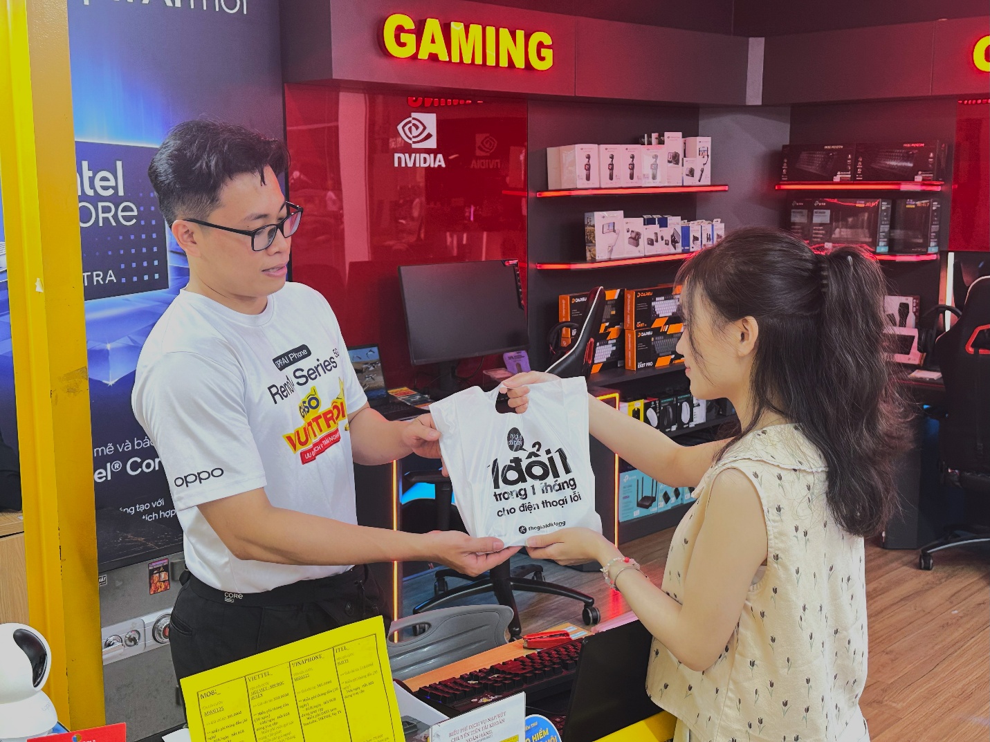 Điện thoại xách tay trước nguy cơ bị chặn ứng dụng ngân hàng và các dịch vụ công- Ảnh 2. Điện thoại xách tay trước nguy cơ bị chặn ứng dụng ngân hàng và các dịch vụ công- Ảnh 2.