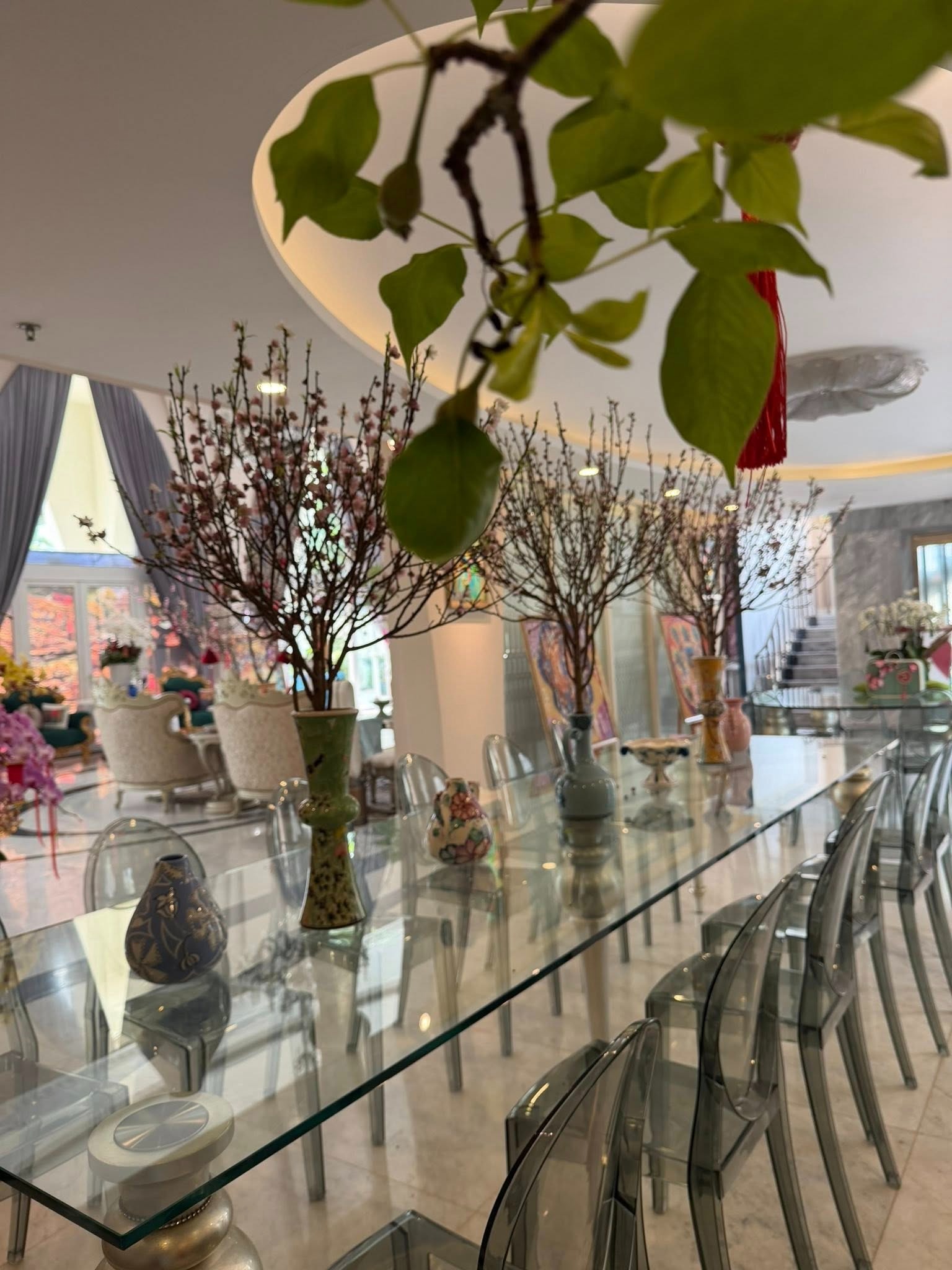 Mỹ nhân Vbiz sống trong biệt thự 1000m2 lộng lẫy như cung điện, đi mỏi chân vẫn không hết- Ảnh 10.