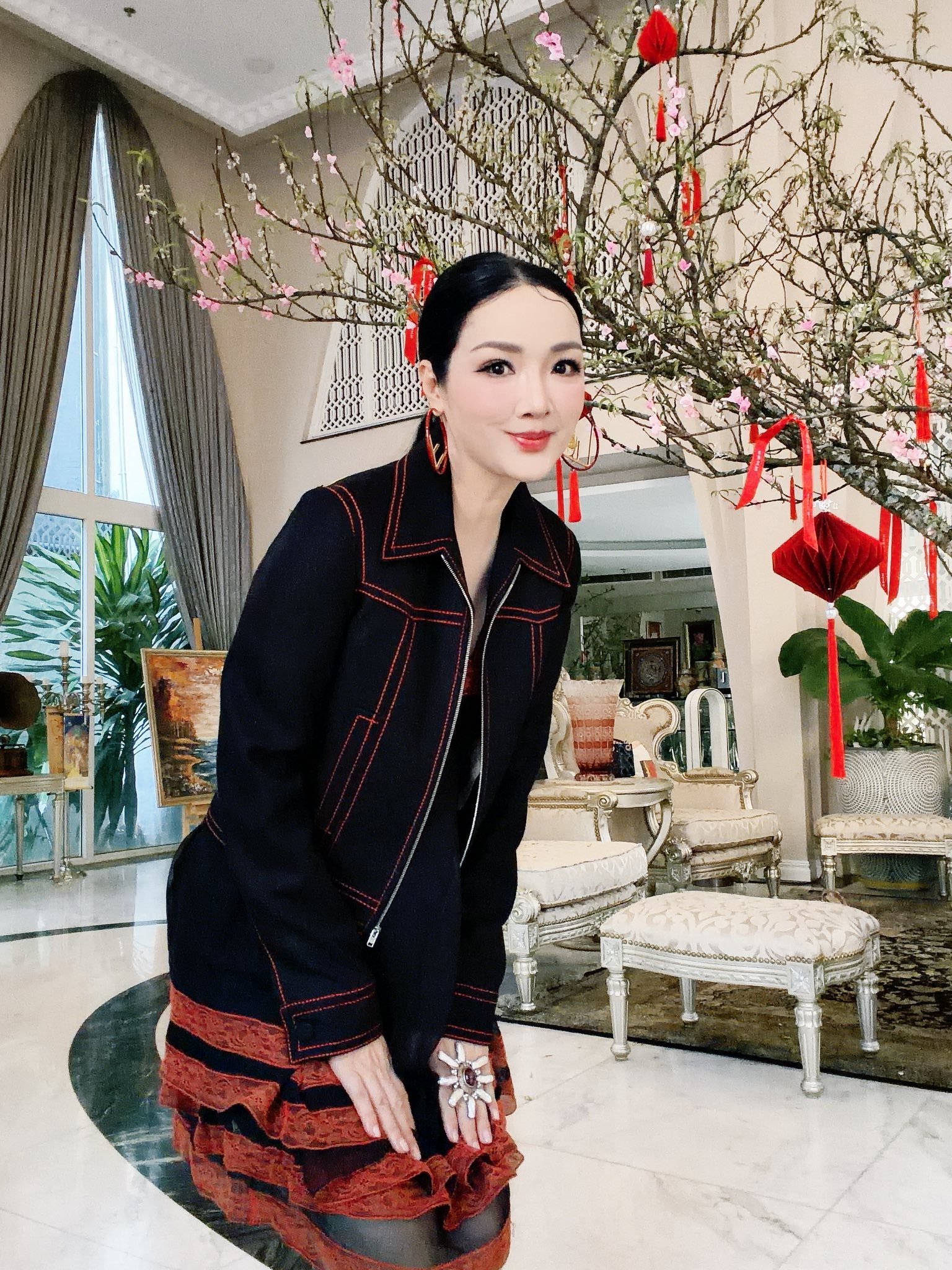 Mỹ nhân Vbiz sống trong biệt thự 1000m2 lộng lẫy như cung điện, đi mỏi chân vẫn không hết- Ảnh 16.