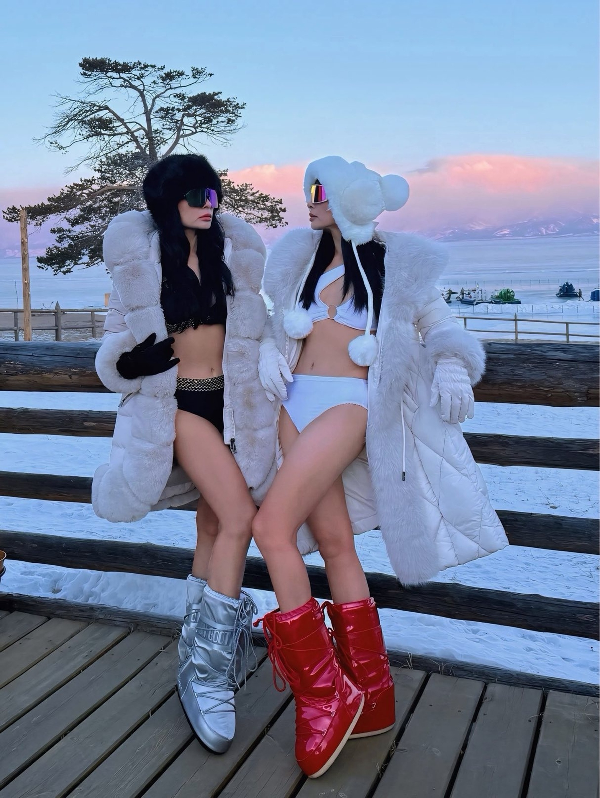 Nhan sắc nóng bỏng tuổi U50 của cặp song sinh Thúy Hằng - Thúy Hạnh - 2