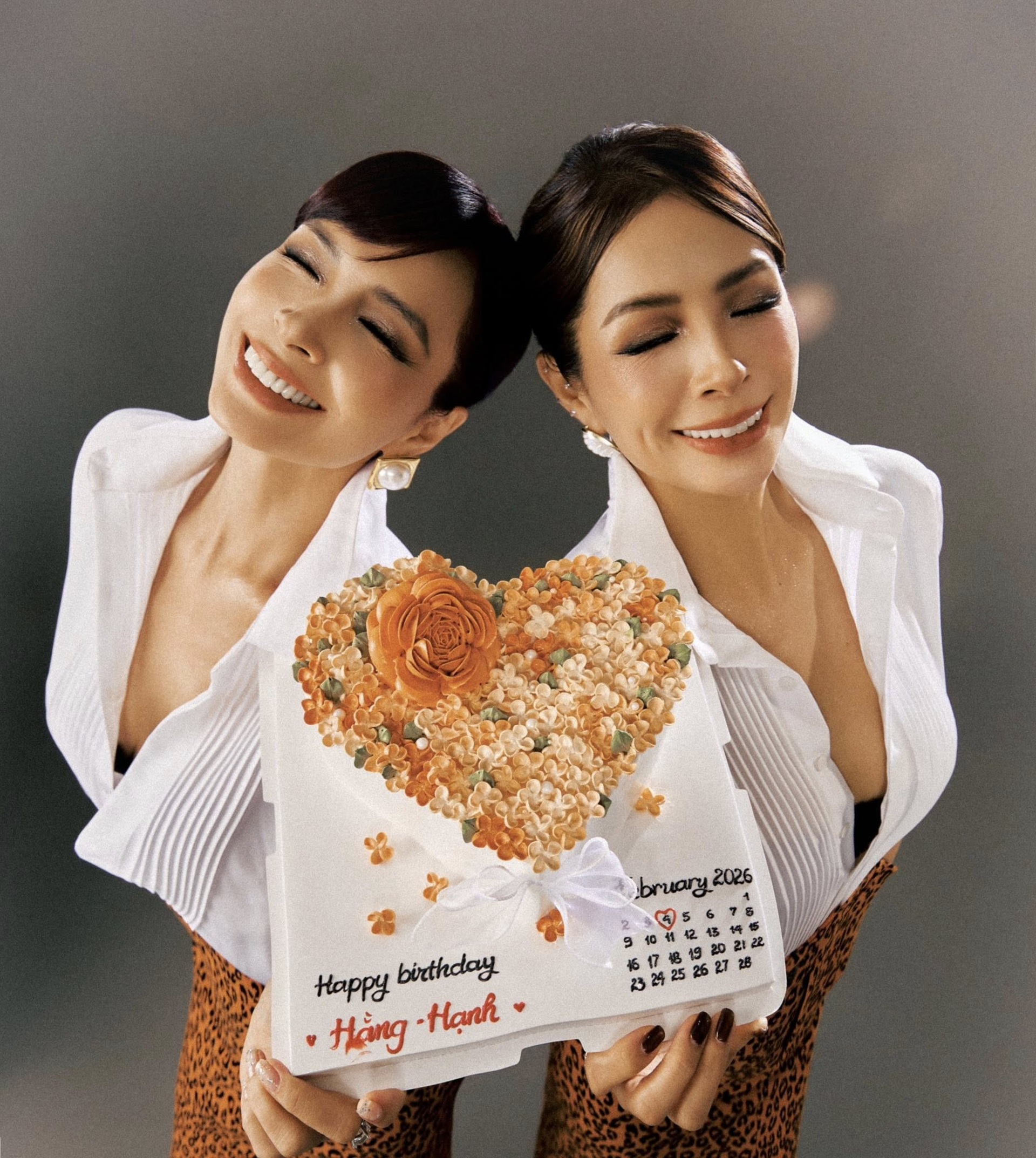 Nhan sắc nóng bỏng tuổi U50 của cặp song sinh Thúy Hằng - Thúy Hạnh - 8